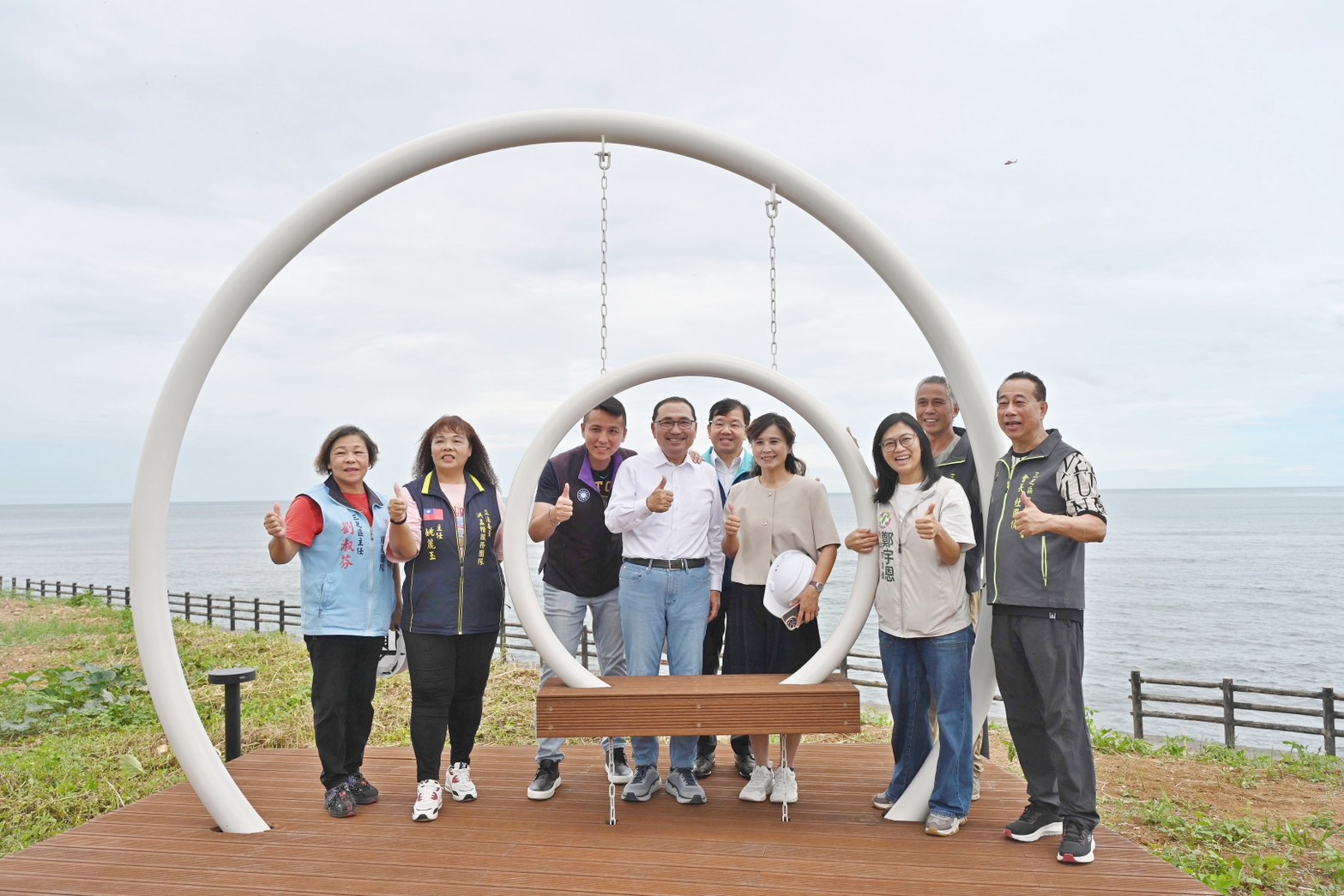 為提升民眾使用率及打造景觀新亮點，市府於海灣公園導入觀光遊憩服務設施。