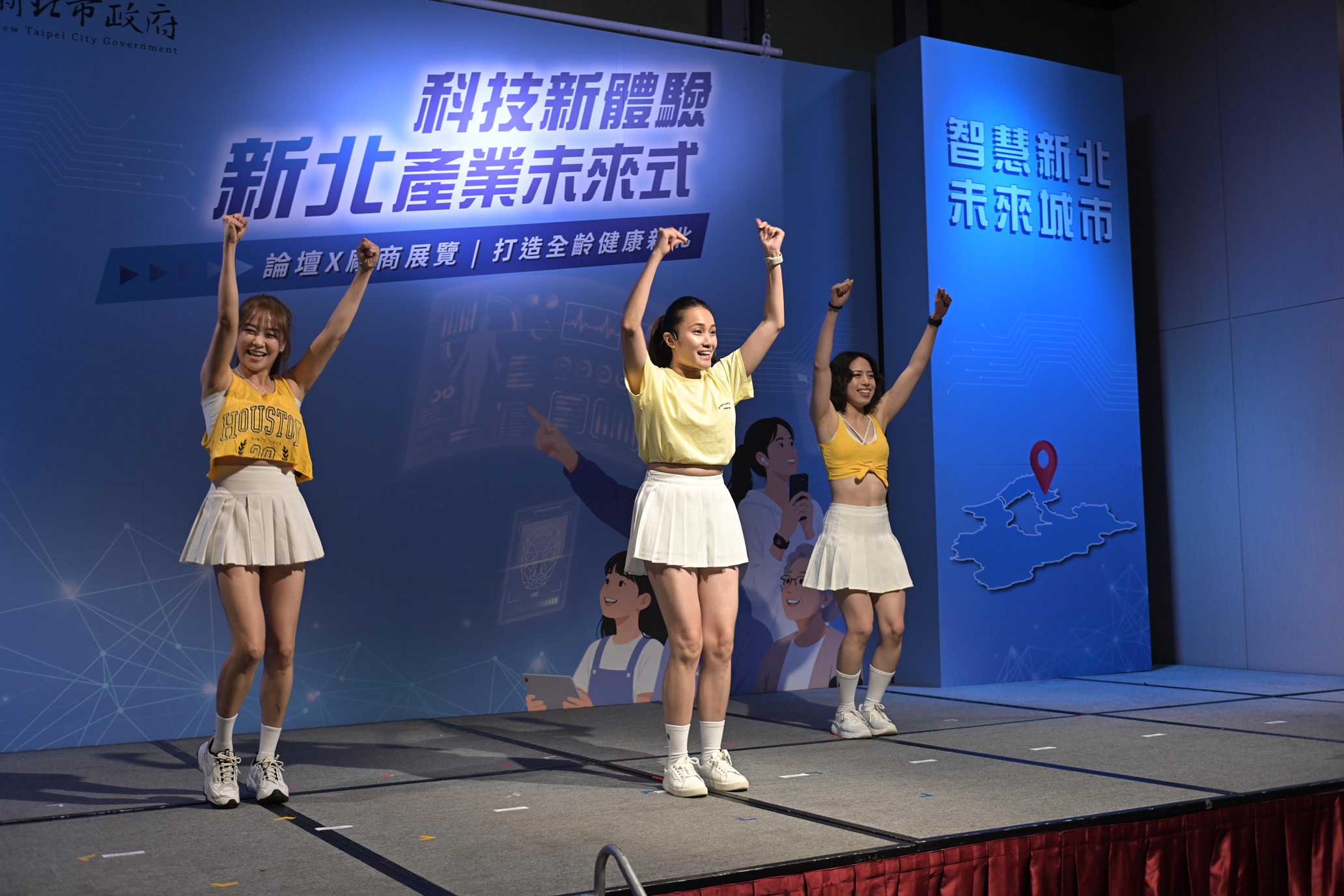知名有氧舞蹈名師潘若迪旗下星級教練團隊的核心成員，「馬尾女孩」Ann