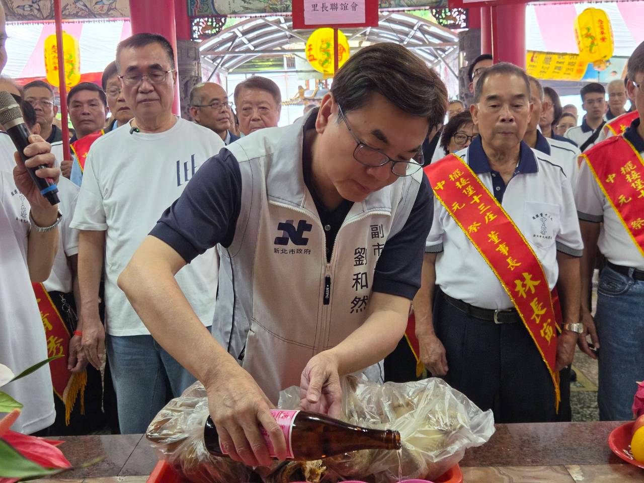 新北市副市長劉和然親自出席團拜祈福。