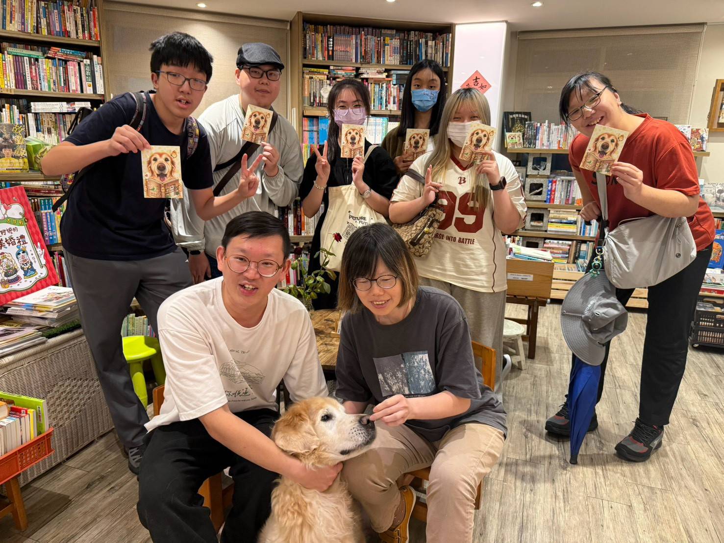  新北市漾青春基地暑期課程中學員參訪永和在地獨立書店－綠書店，並將過程製作成短影音。