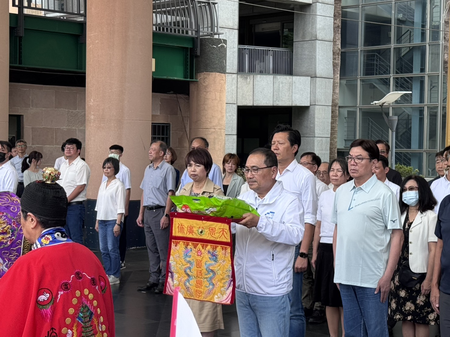 侯市長為普渡祭典祈福獻齋