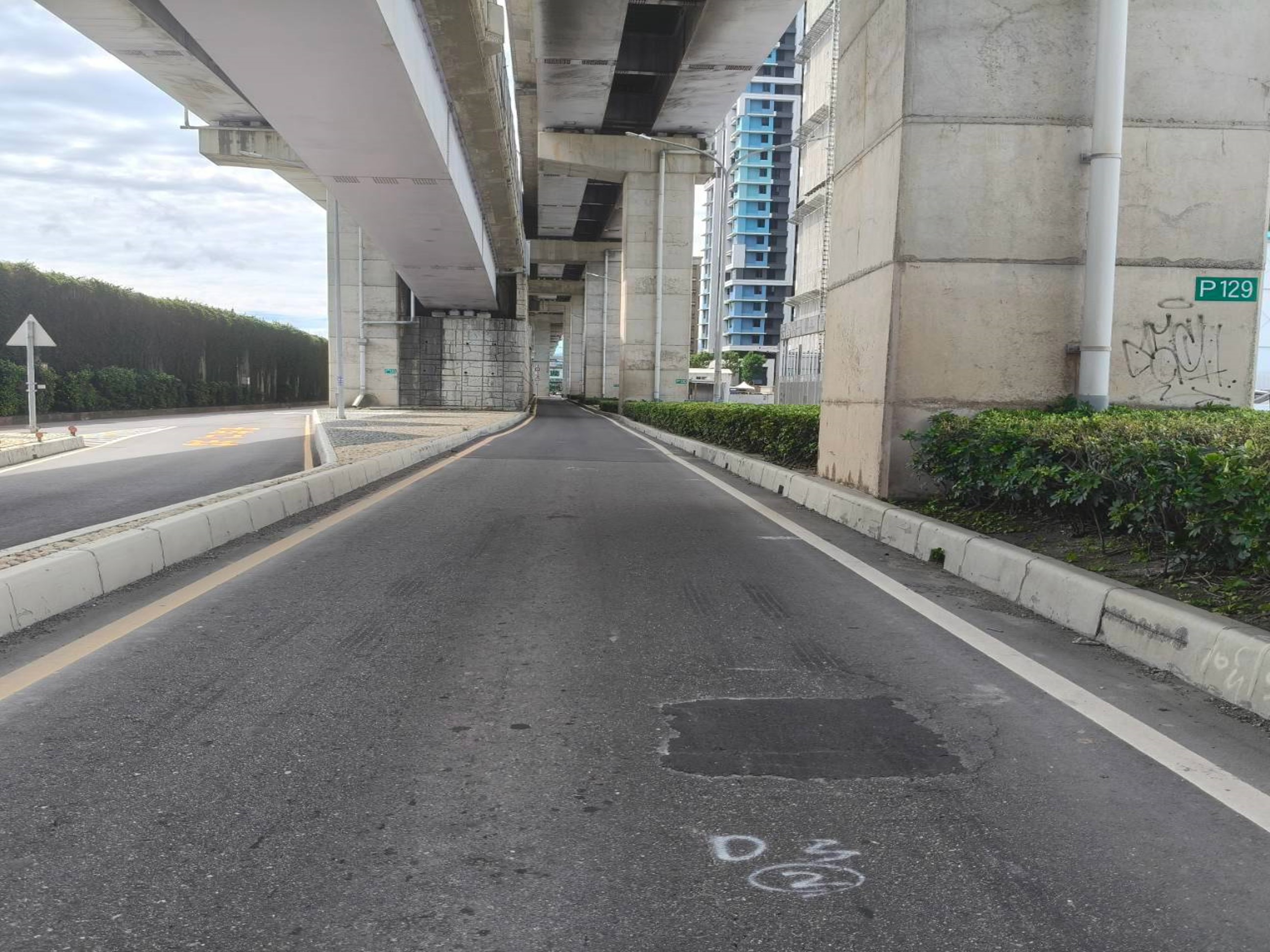 圖說 為提升道路鋪面品質，板橋區新北環河快速道路4處匝道於8月29日至30日夜間進行道路銑鋪作業，請用路人提前改道。