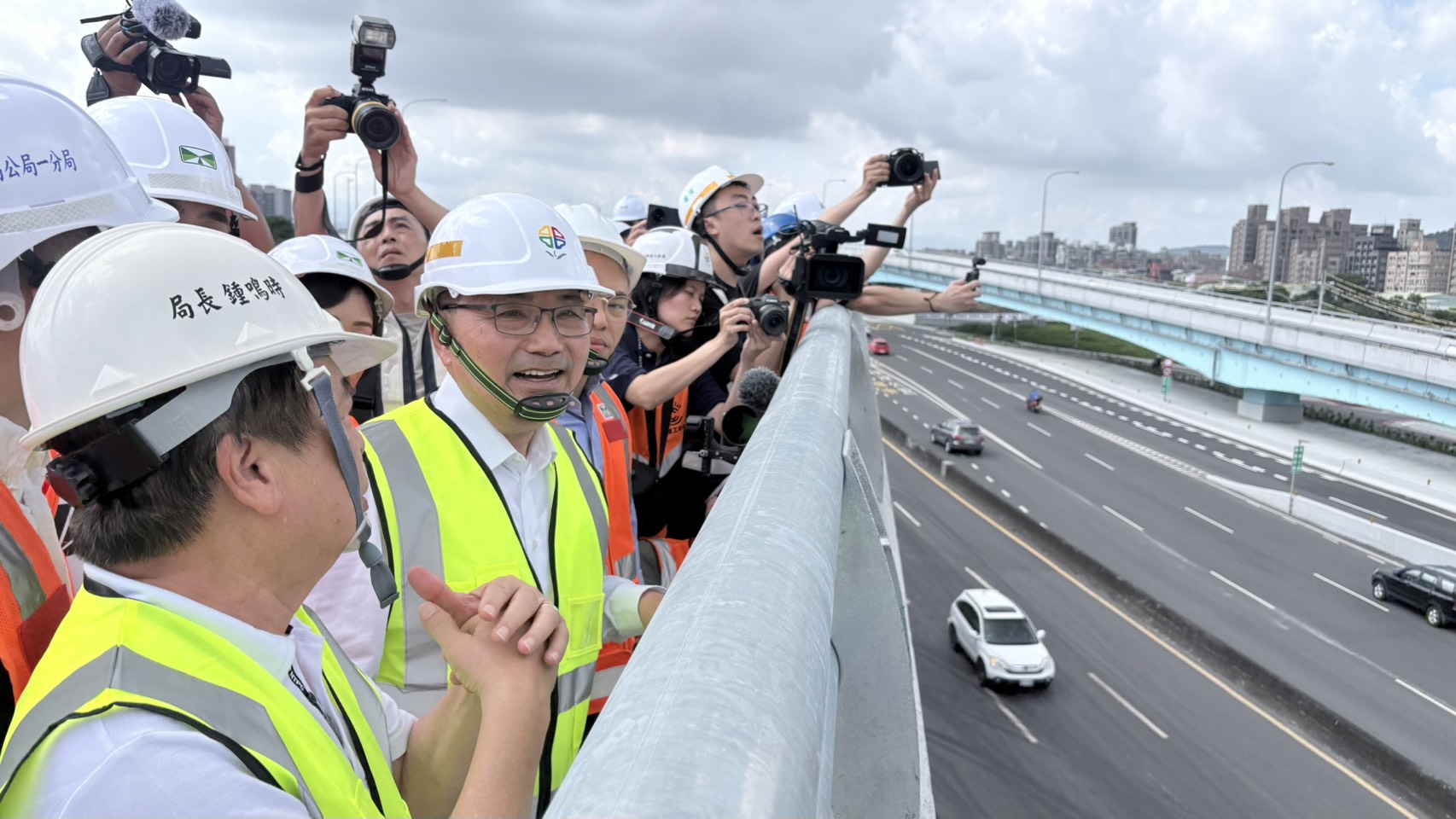 市長視察五股交流道改善工程，並指示交通局提前做好通車交通配套措施