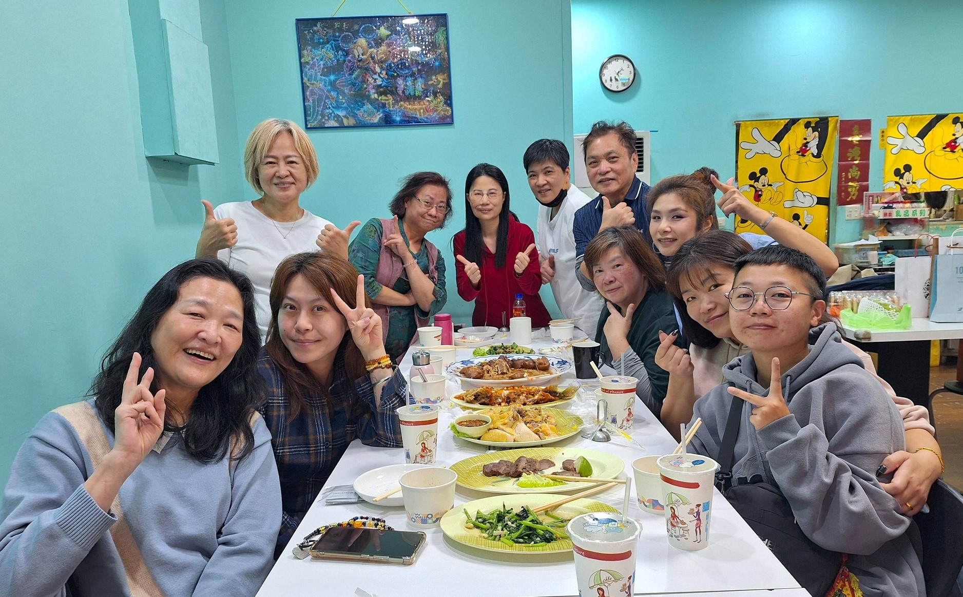 真好早餐，提供結合中西式特色的多元餐點，優先採用五股在地小農種植的當季農產品，縮短食物里程