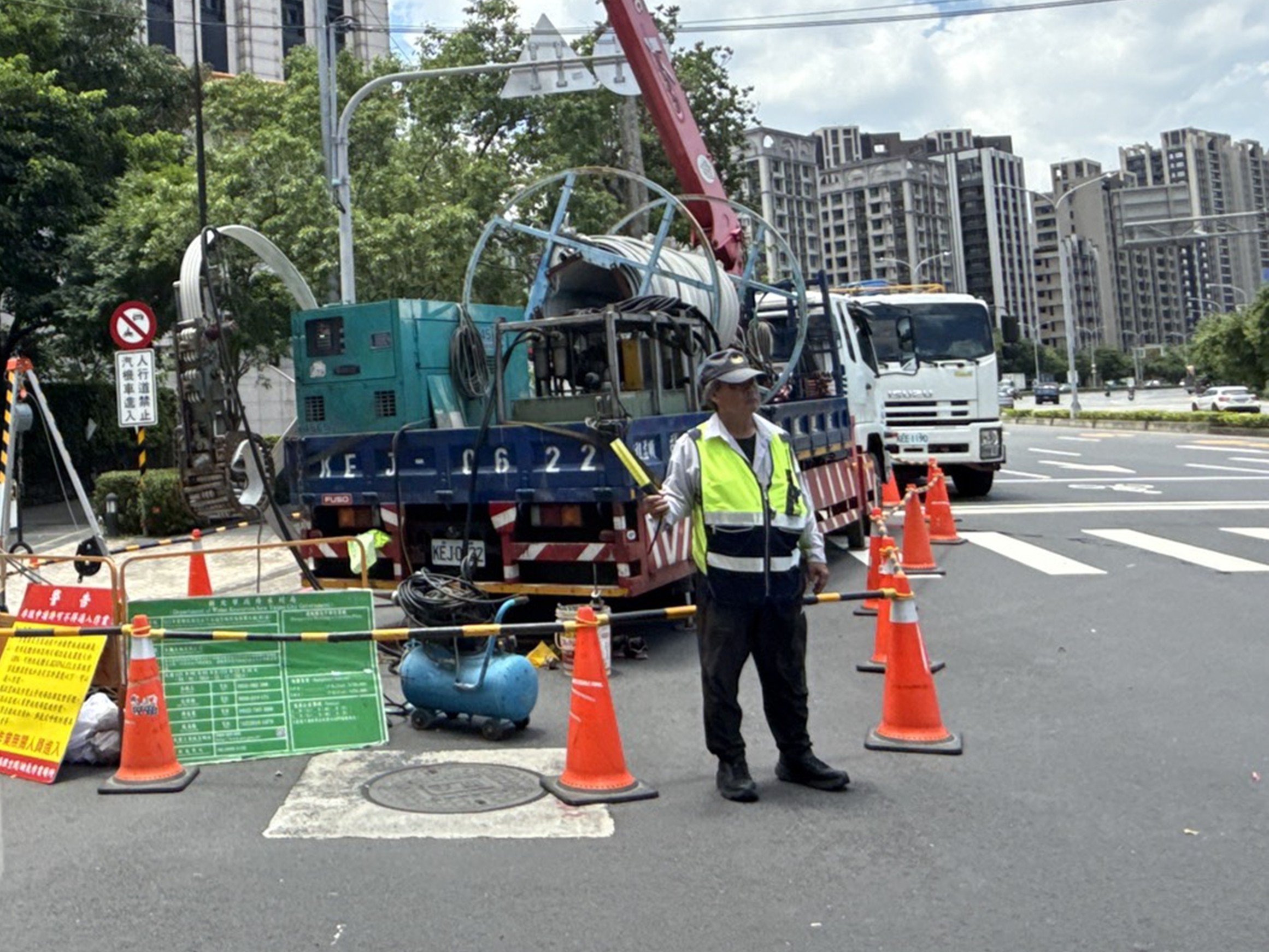 五股新城六路「區段整建」施工期間交通維持，確保民眾通行不受阻