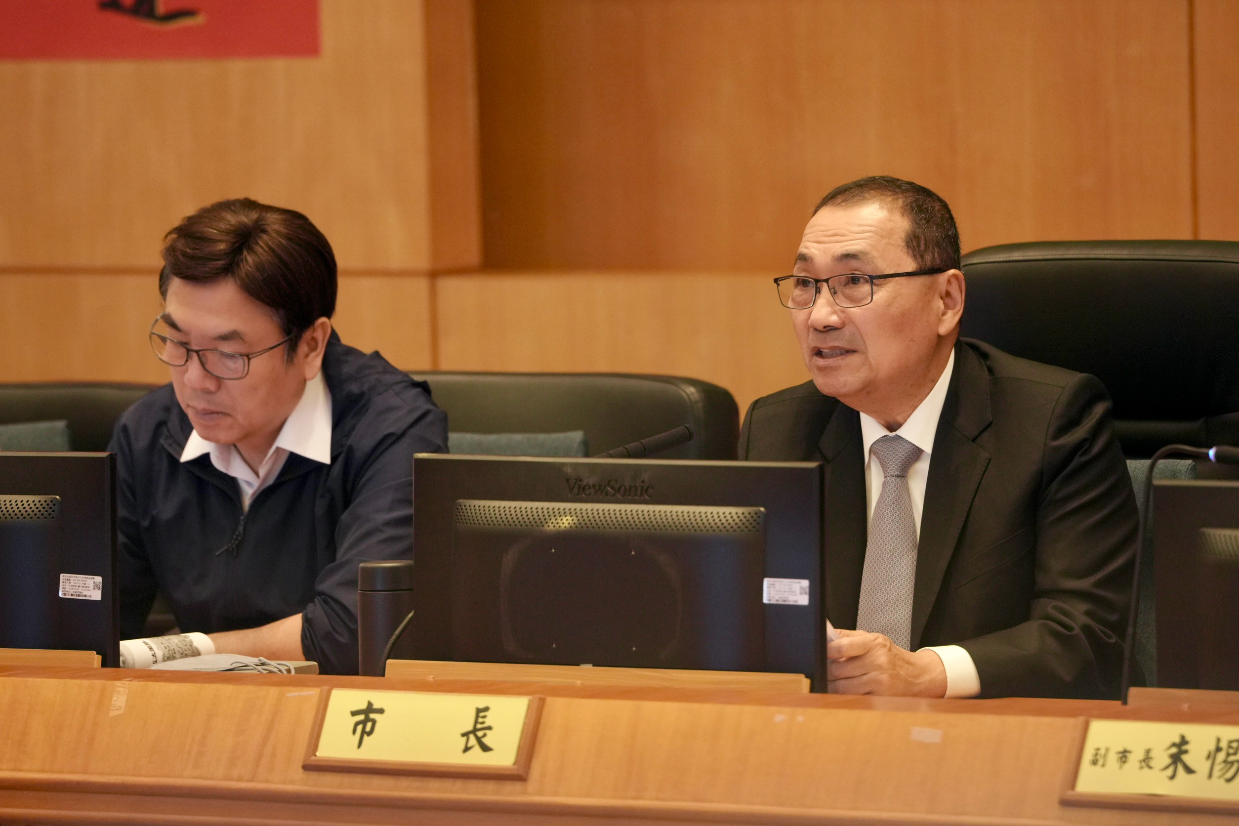 市長聆聽城鄉局市政會議專案報告並裁示