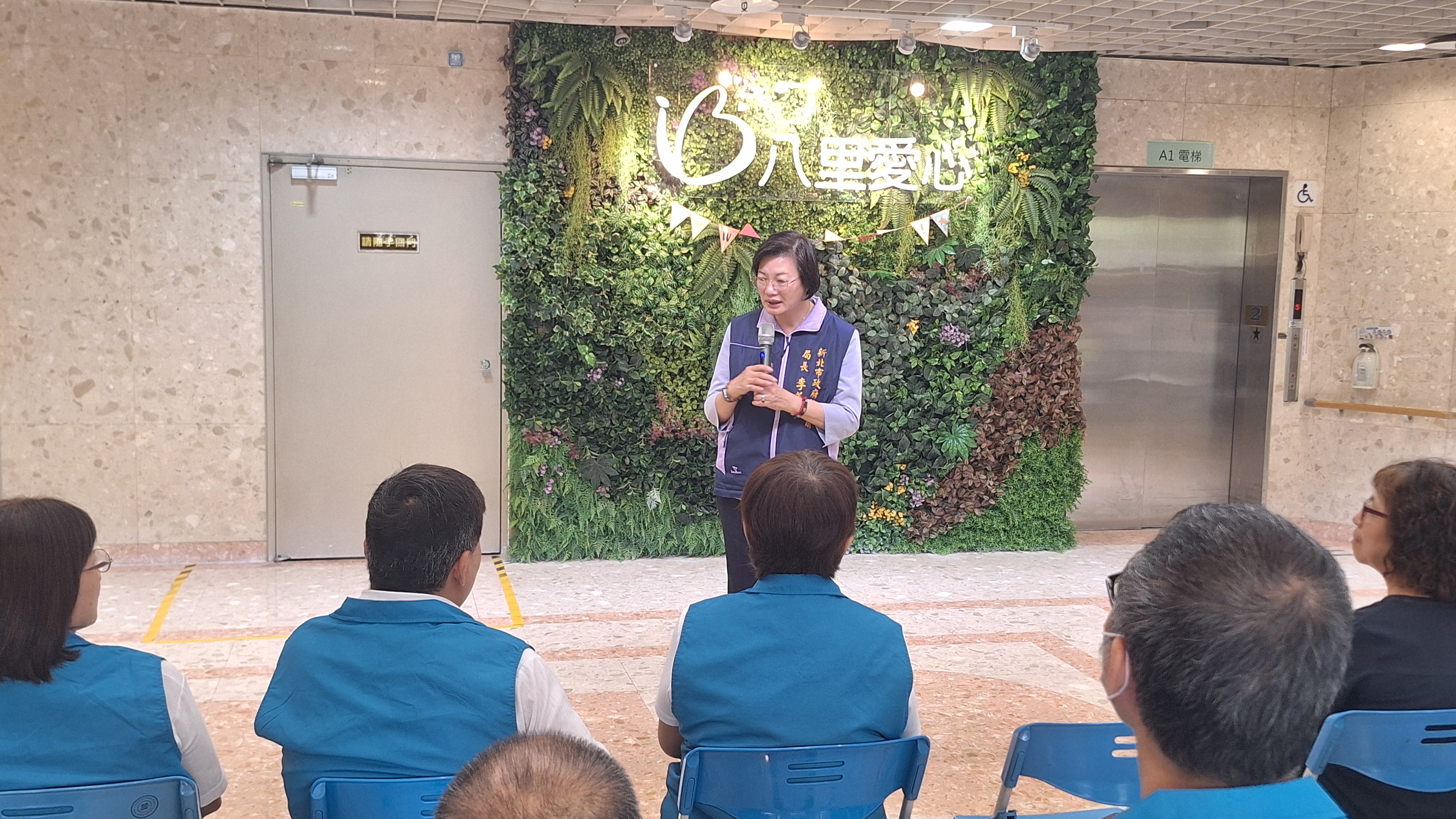 社會局長李美珍表示，感謝五股靜心院善舉，捐贈復康福祉車，方便載送特殊規格輪椅院生，讓更多行動不便的障礙者都能順利外出。