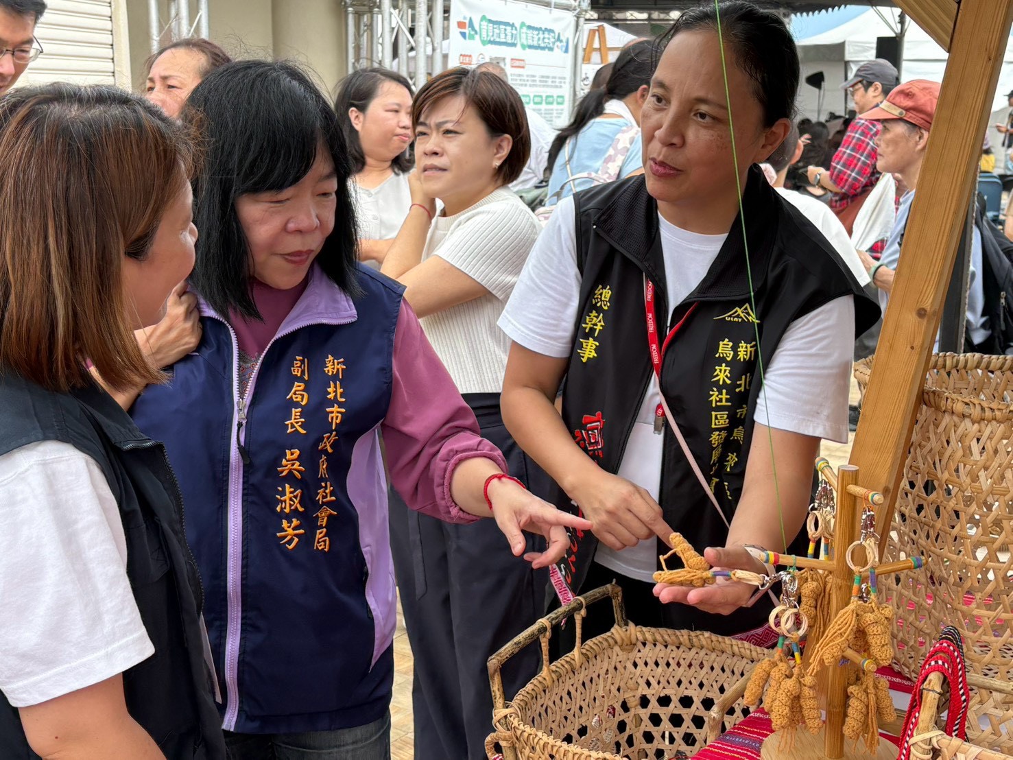 烏來社區展示介紹泰雅族手作織品