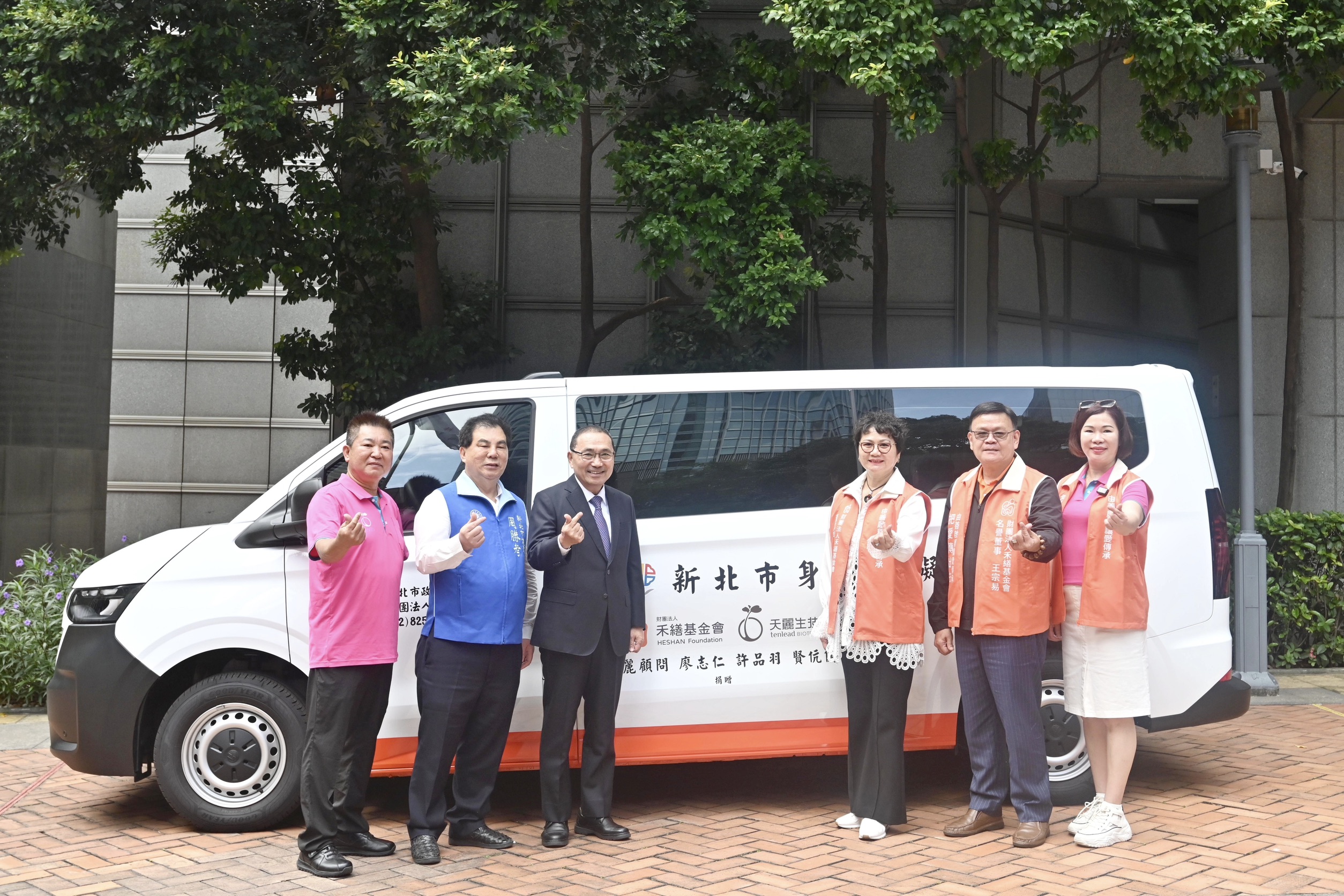 本次捐贈的復康巴士為新北市第917輛，其中846輛來自民間的愛心捐贈，展現公私協力的力量