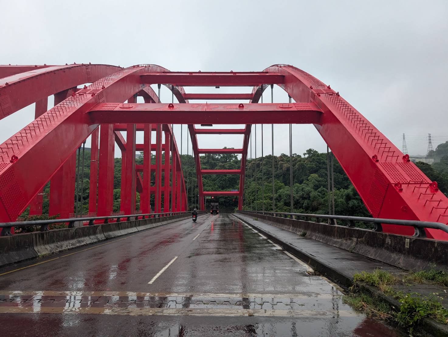 養工處辦理瑞芳區瑞峰橋、慶安橋、介壽橋（猴硐）及國芳橋的防蝕及塗裝作業，已全面完工，景觀煥然一新。圖為慶安橋完工照。