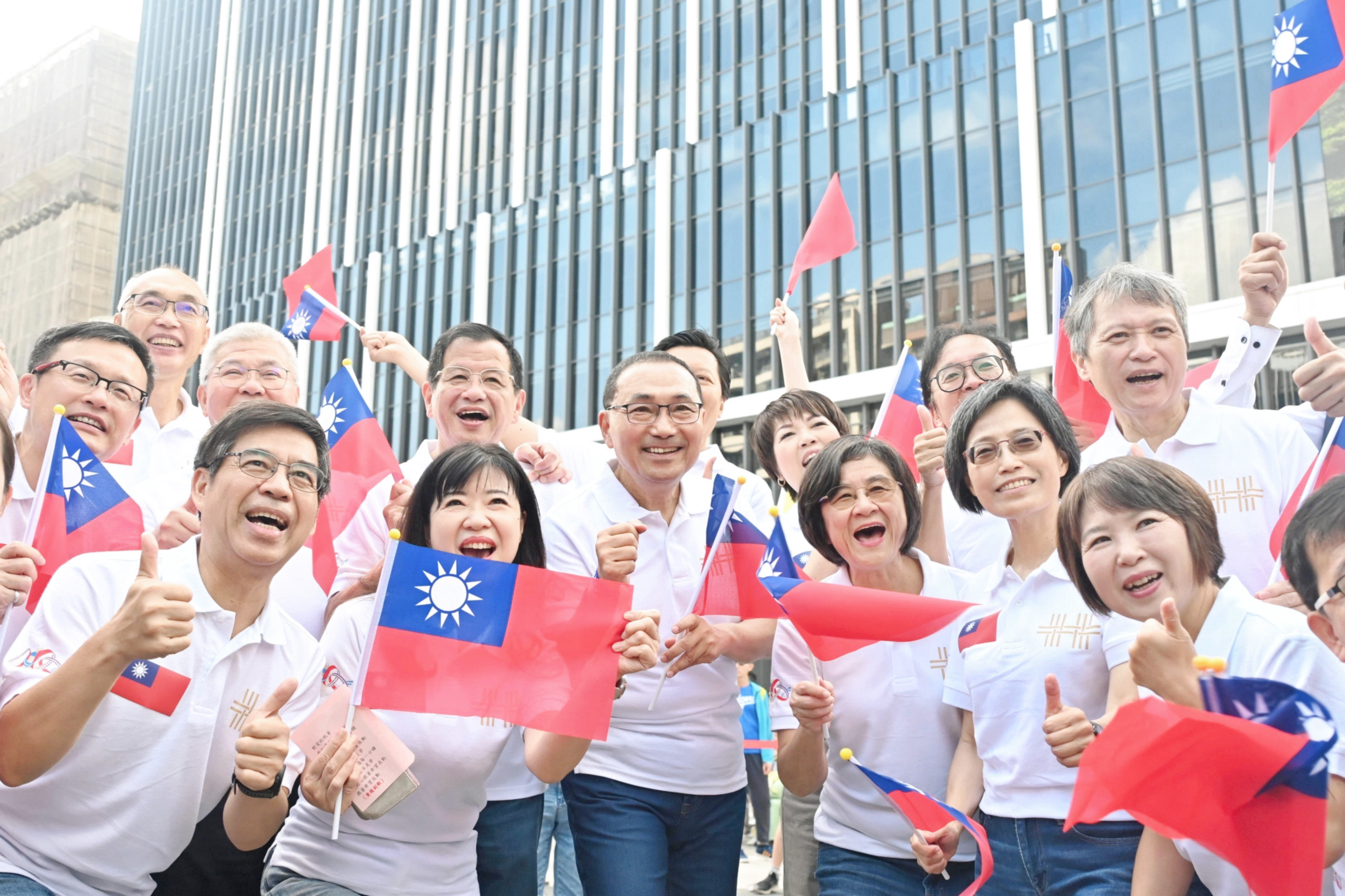 侯友宜正式宣布將位於三重的行政中心定名為「三重安芯中心」，期以三重及板橋雙核心驅動「五安」治理，落實公共安全、治安維護、社會安全、道路安全及食品安全，讓新北市民安心、安居。
