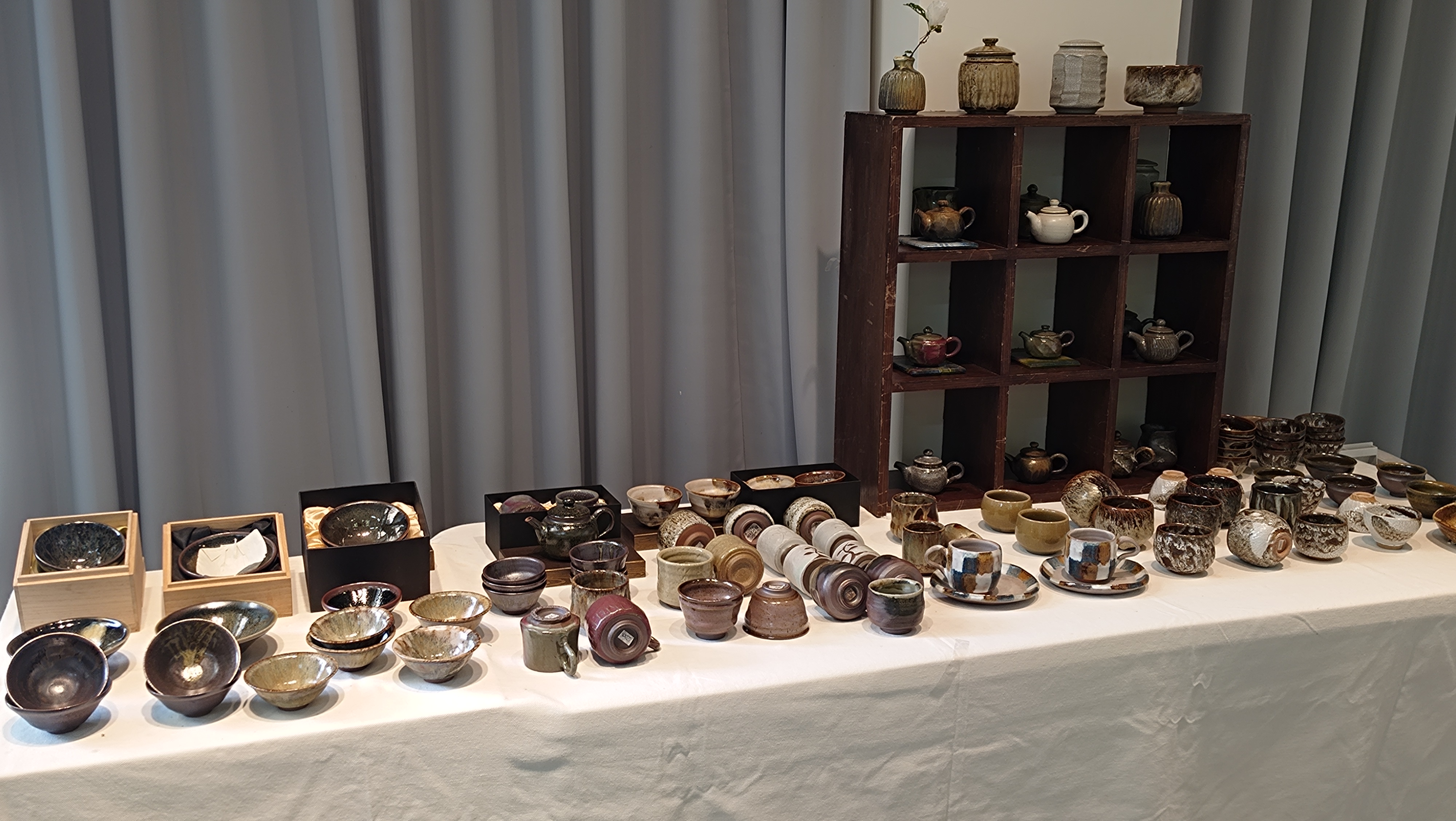 豐富的陶塑創作，展現在地藝術家的獨特生命力
