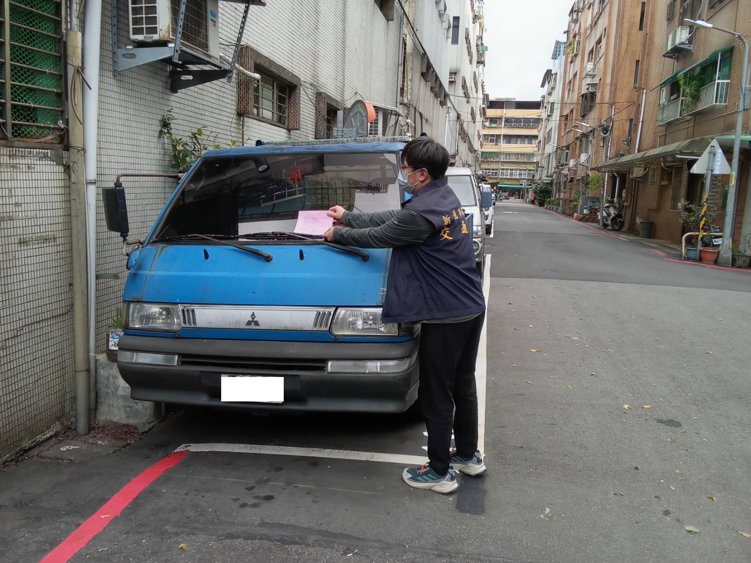 汽車格夾單相片