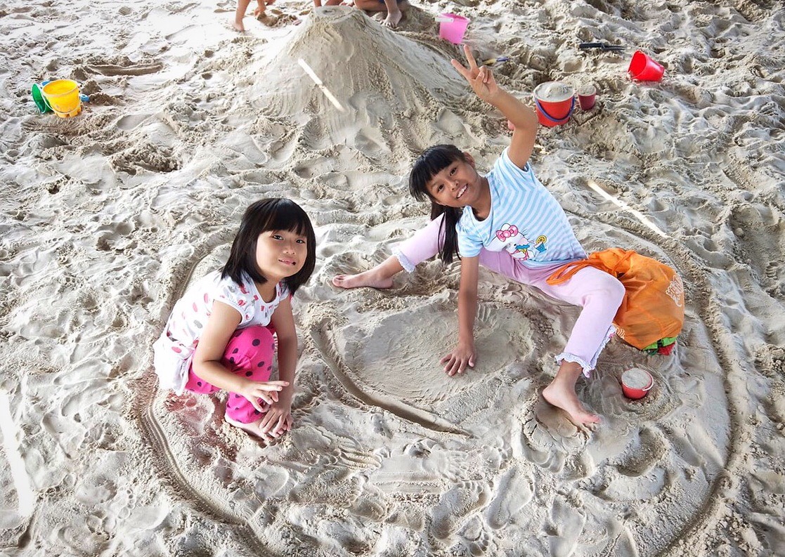 「考古大沙坑」大片柔軟細沙讓小朋友玩得不亦樂乎