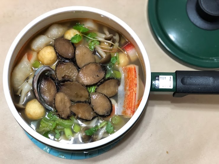 貢寮區漁會「貢寮滷鲍」加入湯品或火鍋，料理瞬間升級