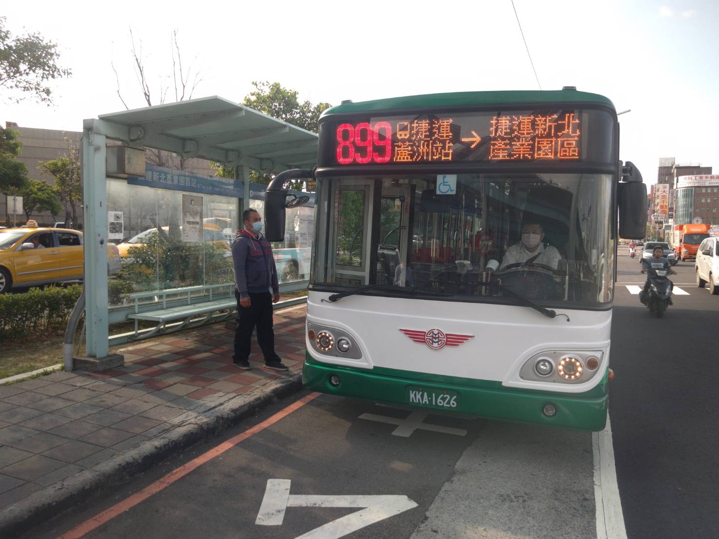 新北市交通局自3月2日起試辦899公車路線延駛至捷運新北產業園區站