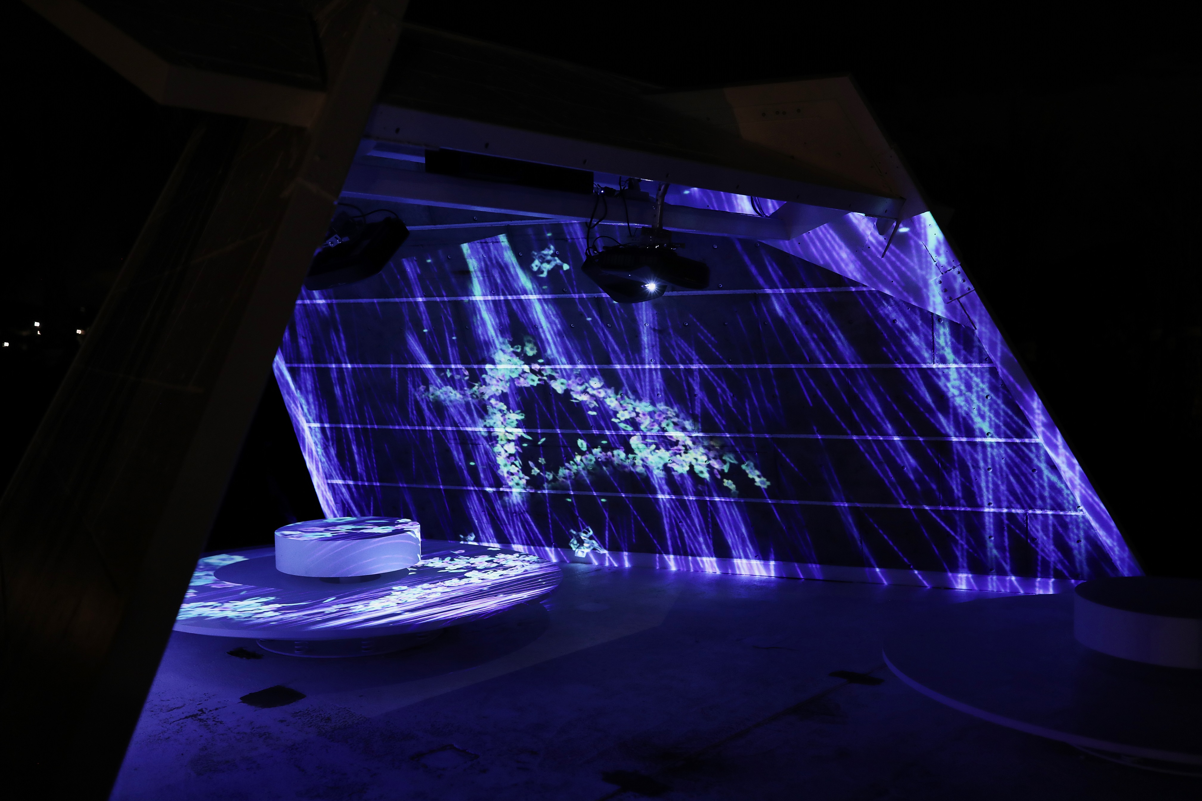 中角灣國際衝浪中心的光雕投影