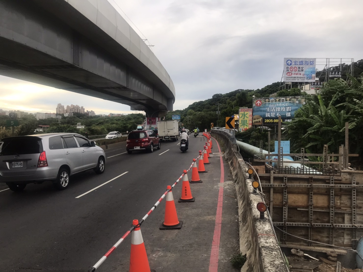 以上為淡海新市鎮正在興建米蘭橋人行橋工程