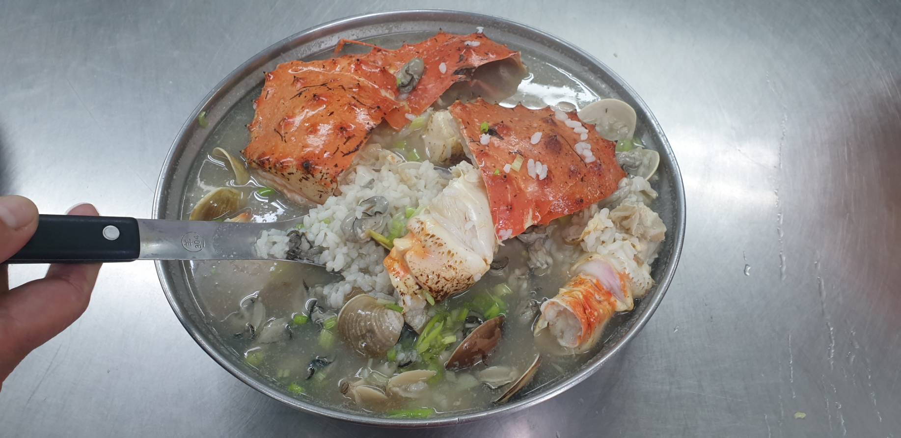 富基漁港的海鮮美食-帝王蟹粥