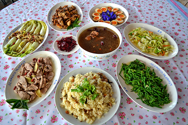 樹興社區特色茶油美食黃金蛋、茶油雞、娃娃菜