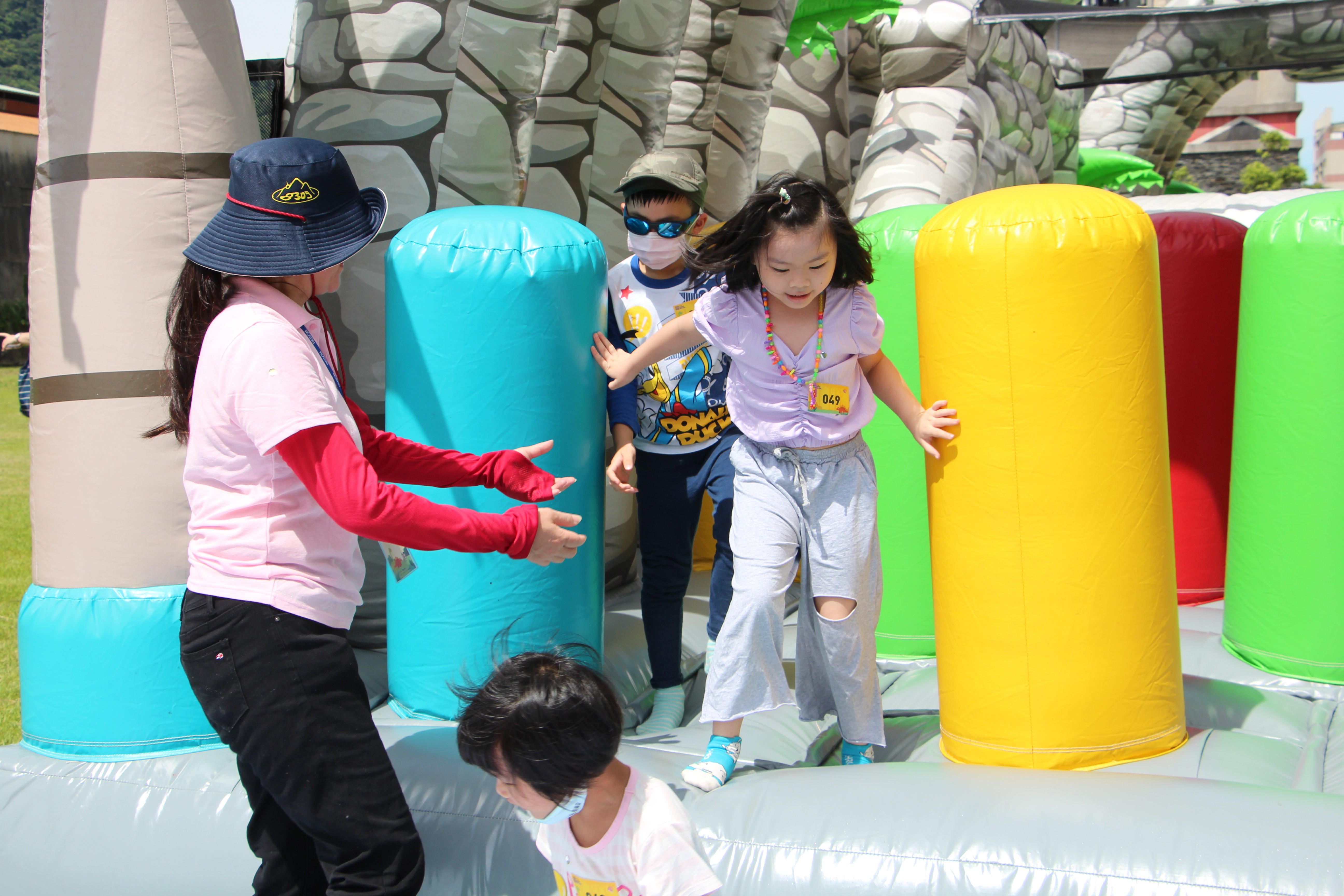 哈客童樂會：各式氣墊遊具體驗