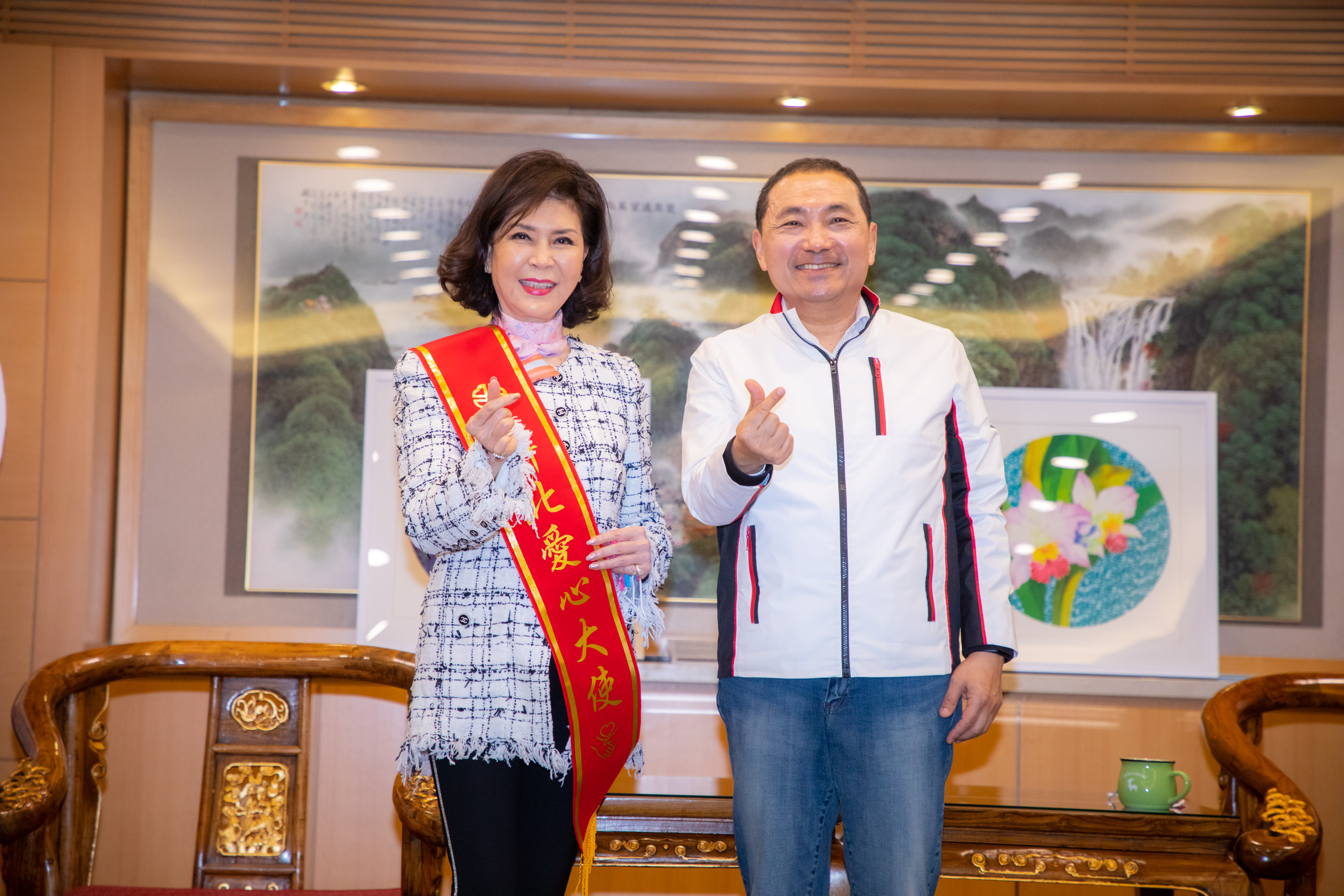 白嘉莉小姐任新北愛心大使,侯友宜市長感謝白嘉莉女士長期對社會的關懷