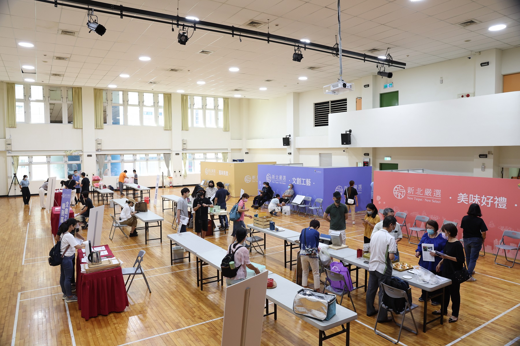 「新北嚴選」有284件特色商品與187家美食名店參賽,報名相當踴躍