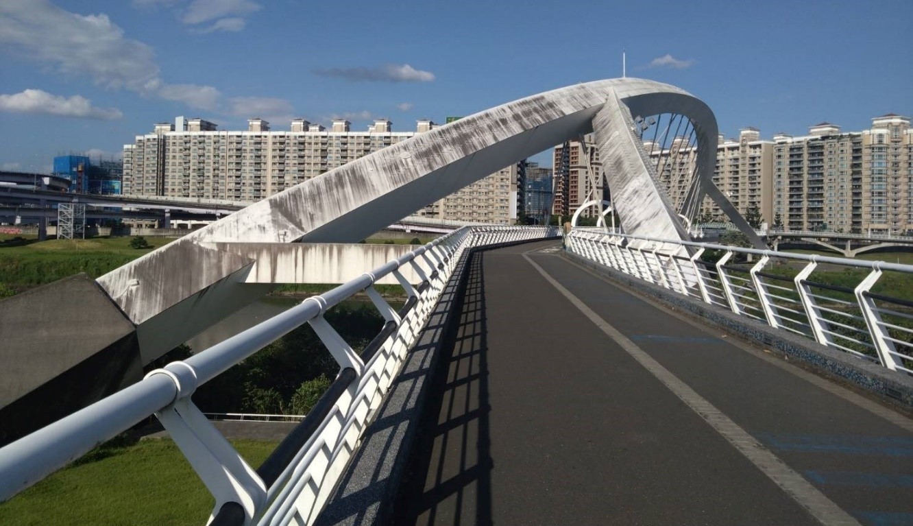 新店陽光橋髒污影響景觀