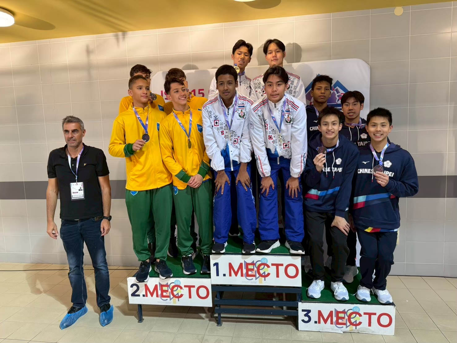 世界中學生U15運動會_中華隊在游泳男子組4x50m自由式接力拿下銀牌