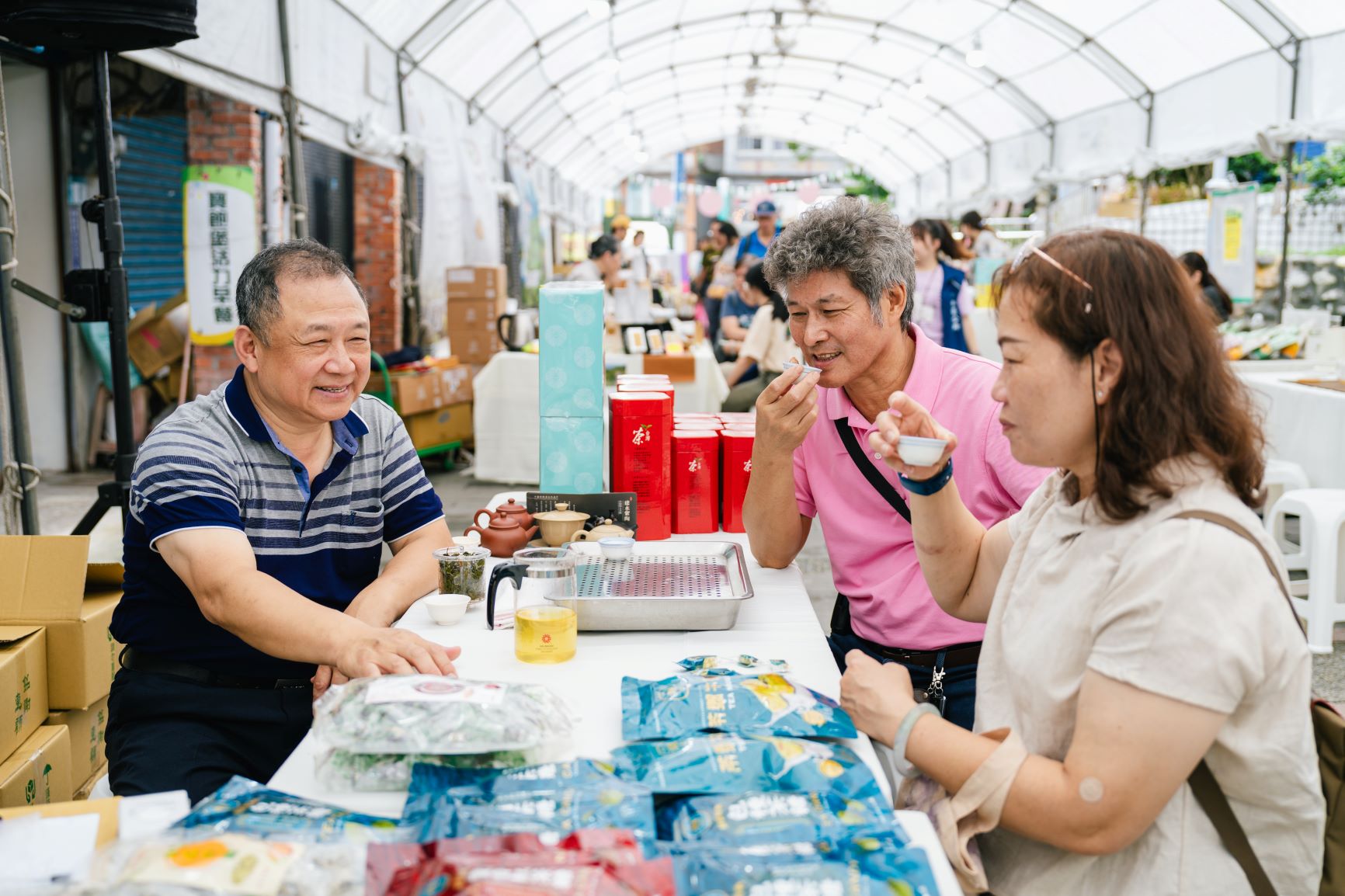 新北好茶展售市集現場可品嚐各式新北特色茶以及文創點心