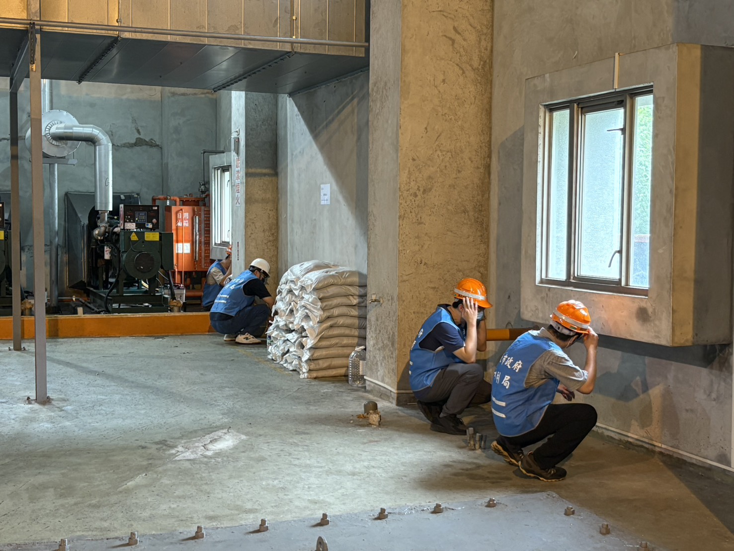 地震避難保命3步驟:「趴下、掩護、穩住」進行緊急避難