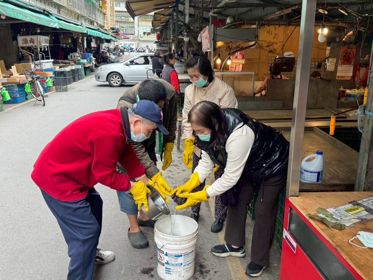 新北年貨採買注意!跨局處聯合稽查開跑,力守公安、食安、環安三道防線