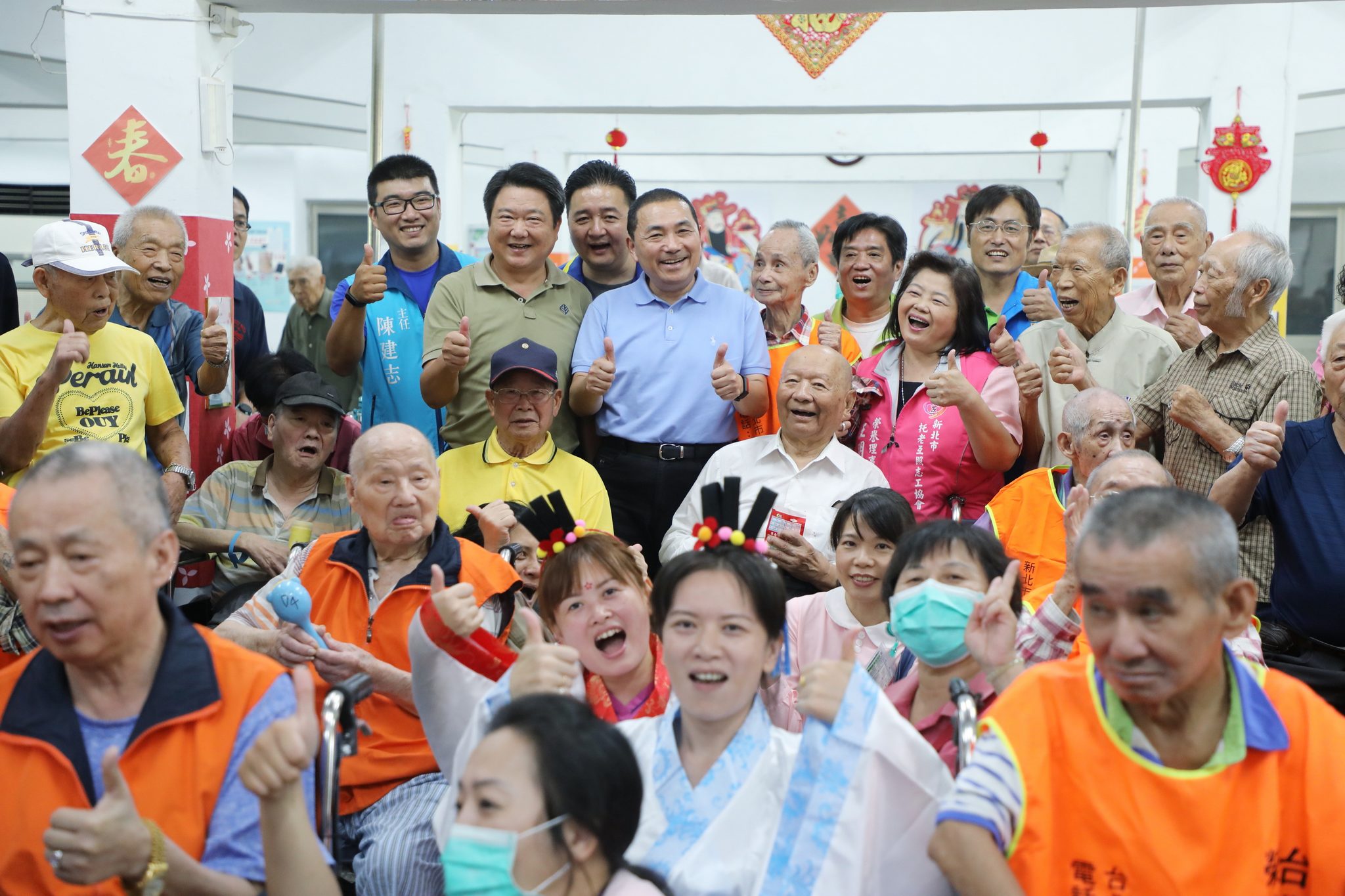 侯友宜市長慰問台北榮民之家致贈中秋節加菜金