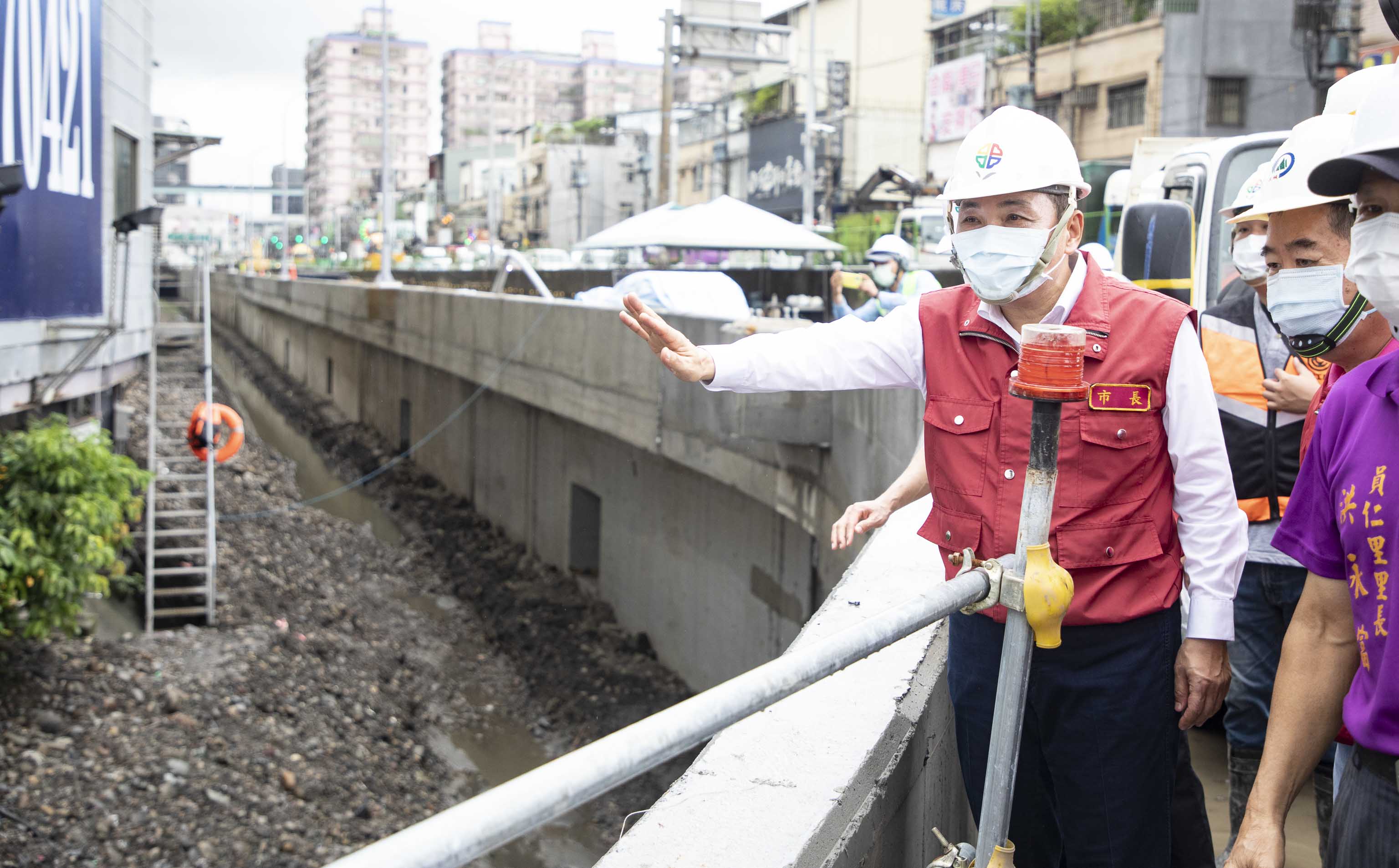 侯友宜市長關心土城亞洲路拓寬工程