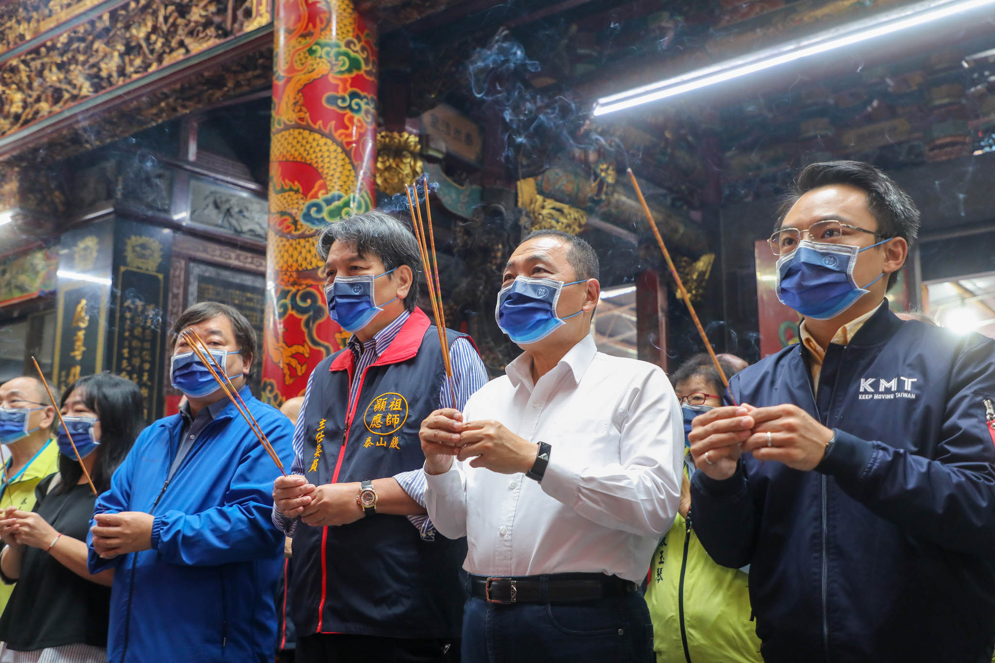 侯友宜市長參拜祈福，祈求庇佑市民安居樂業遠離疫情