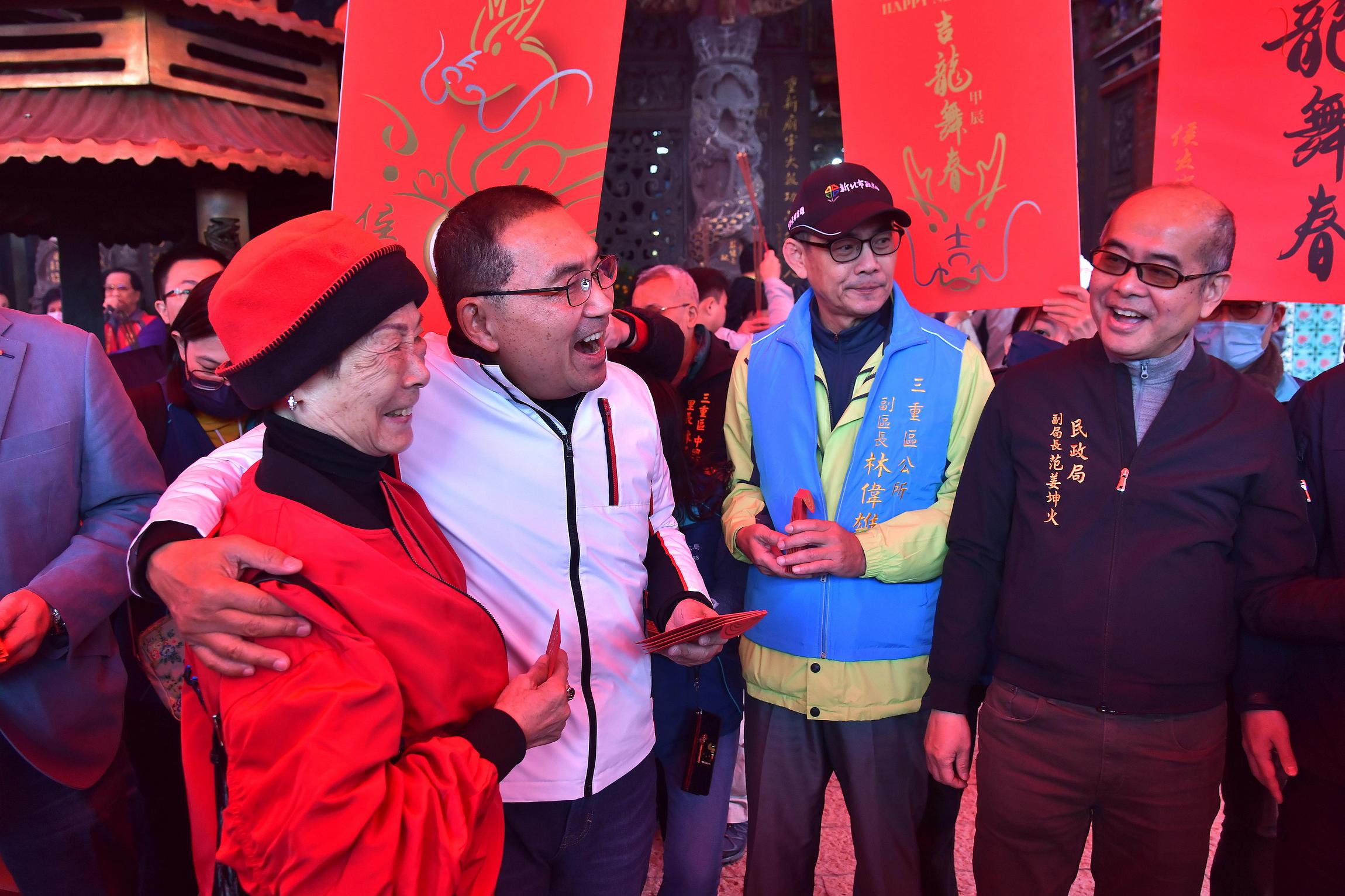 侯友宜也於現場發送新年小福袋，向市民朋友獻上新年祝福