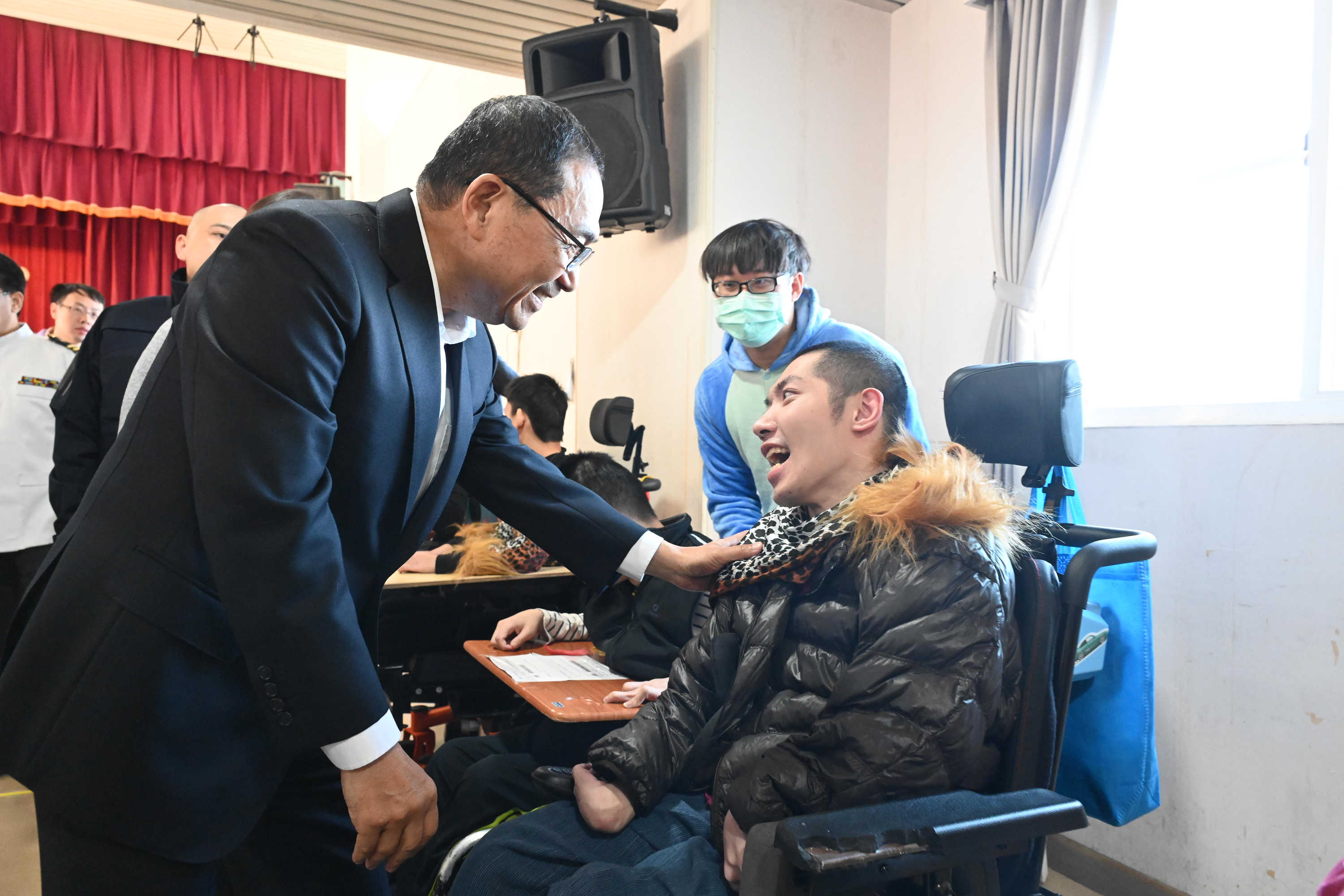 侯友宜感謝院方細心照顧，陪伴院生們找到人生方向。