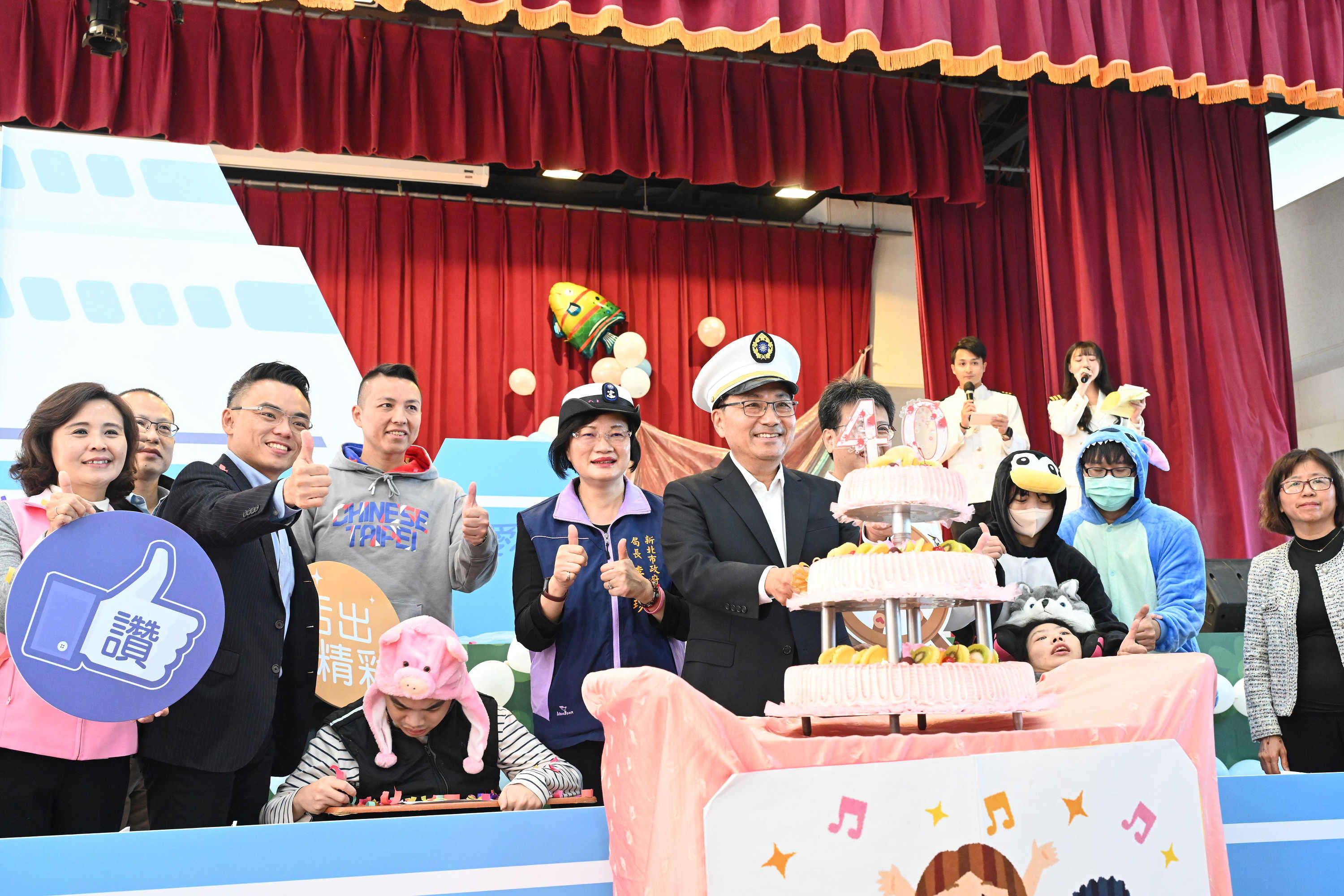 八里愛心教養院今（29）日舉辦「遨遊40．航向未來」40週年院慶，市長侯友宜出席祝賀。