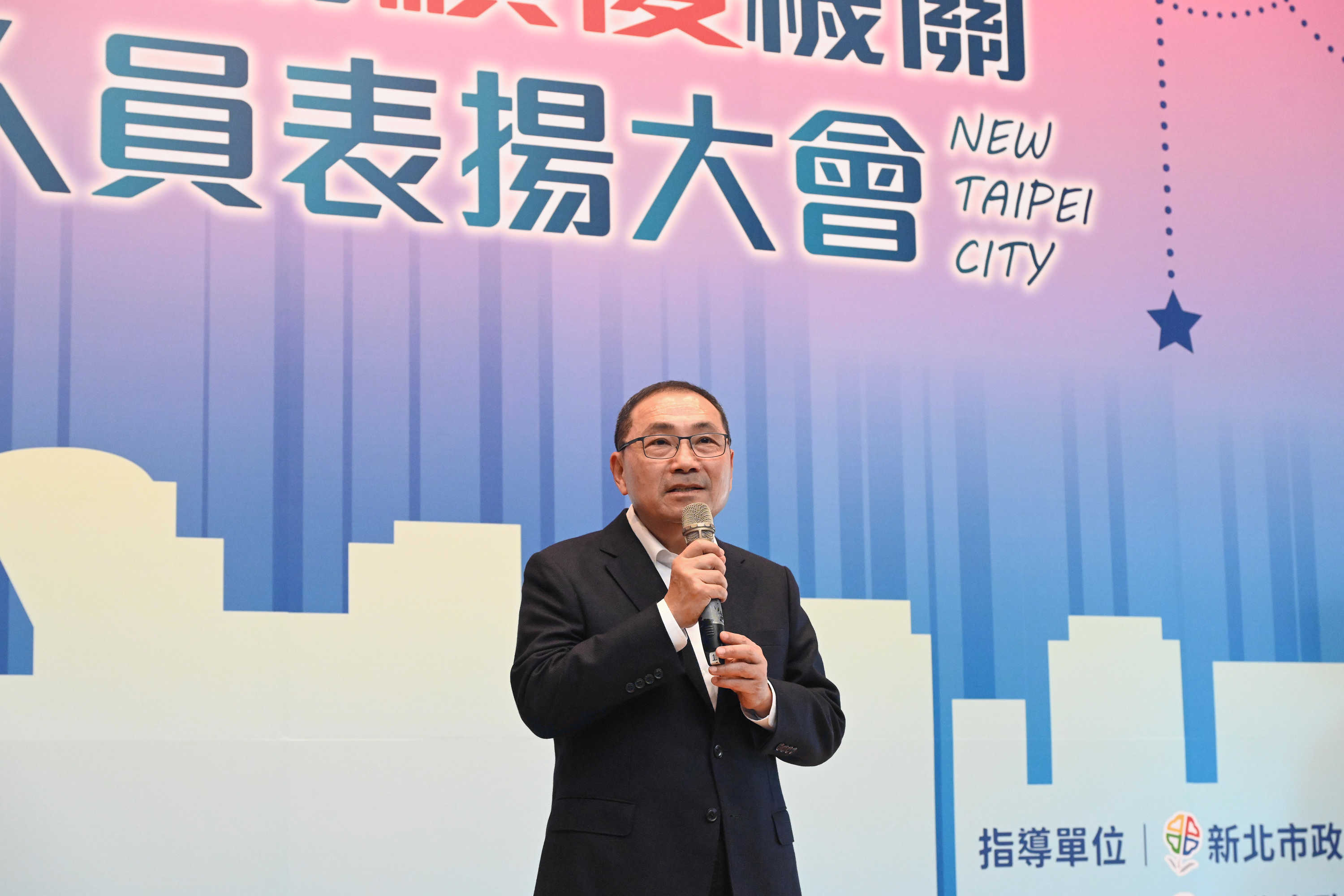 侯友宜感謝地政從業人員熱心奉獻，協助推動地政業務