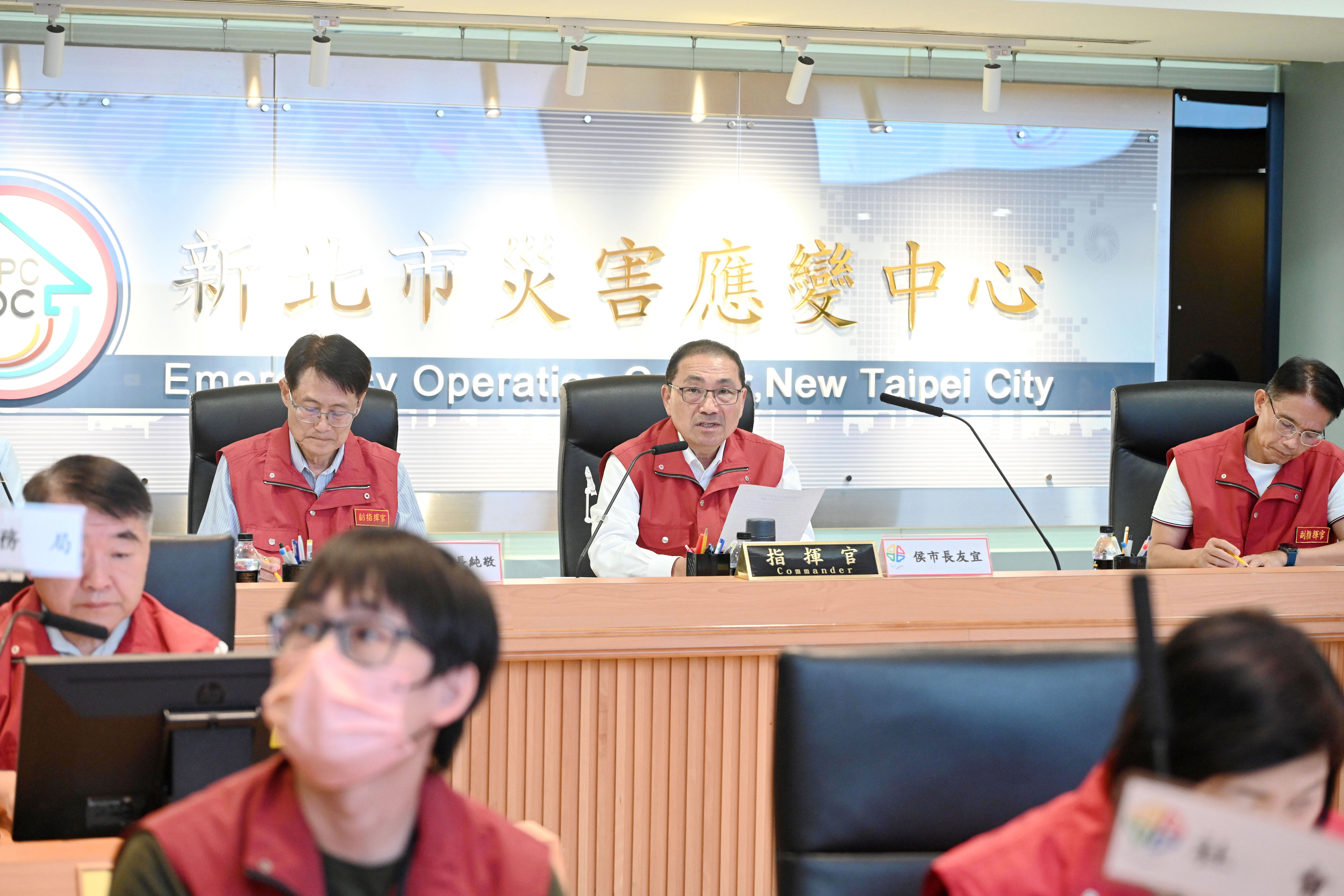 呼籲民眾在颱風來襲期間，不要到山區、河邊或至沿海地區海釣及觀浪，注意自身安全