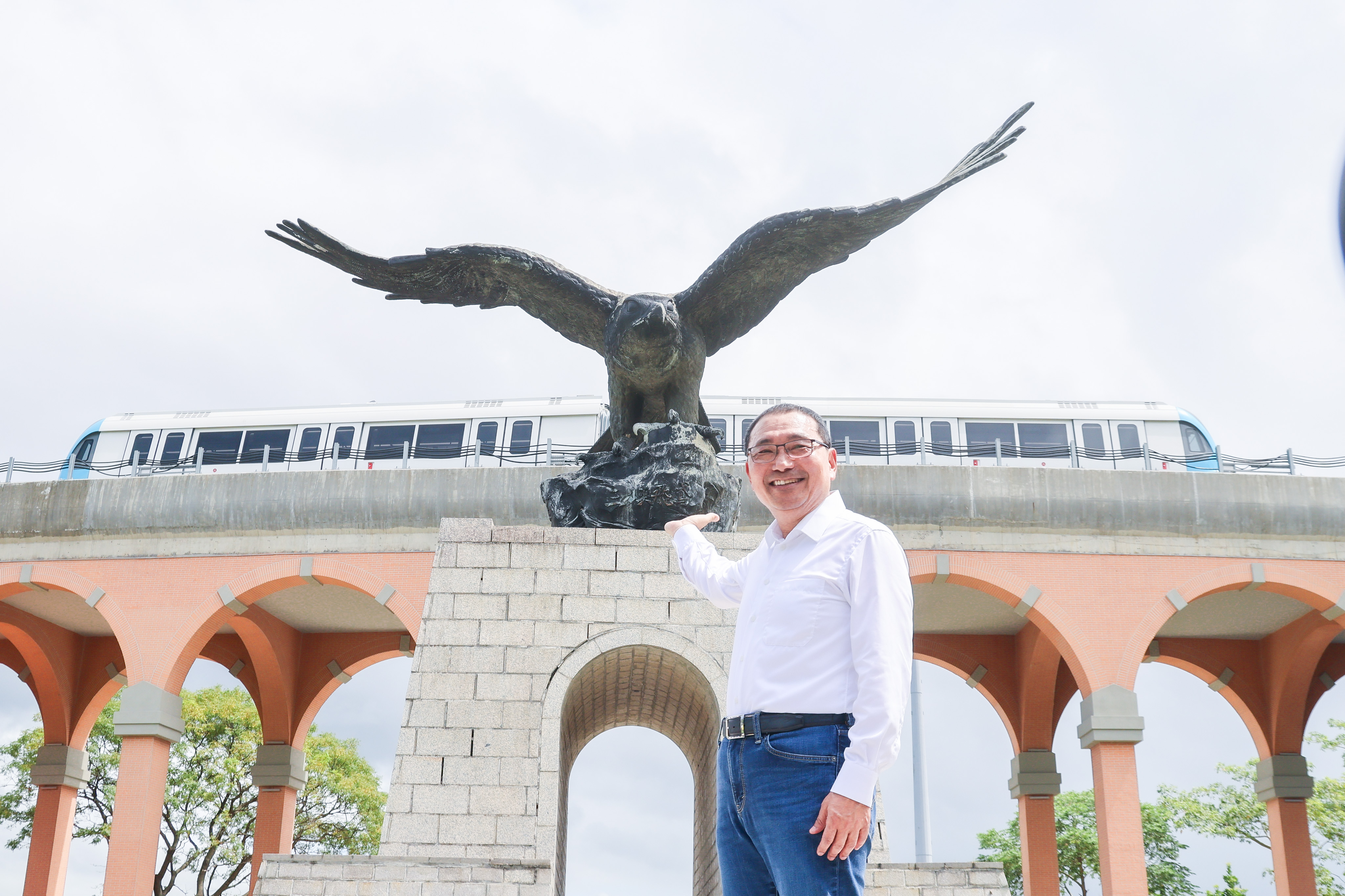 侯友宜期盼未來飛鳶廣場不僅是北大學生們拍攝畢業照的地點，也將成為遊客打卡、婚紗攝影的新地標。