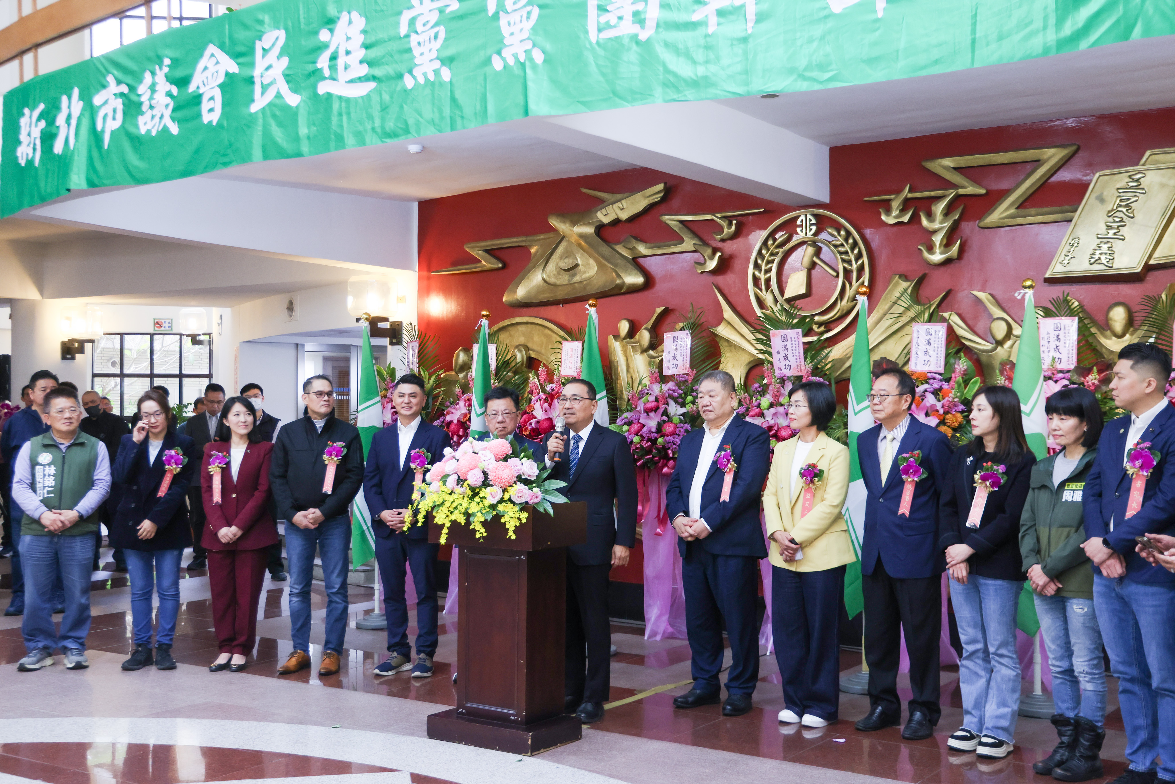 侯友宜期盼府會攜手合作，創造讓民眾有感的政績，共同打造更美好的新北市。