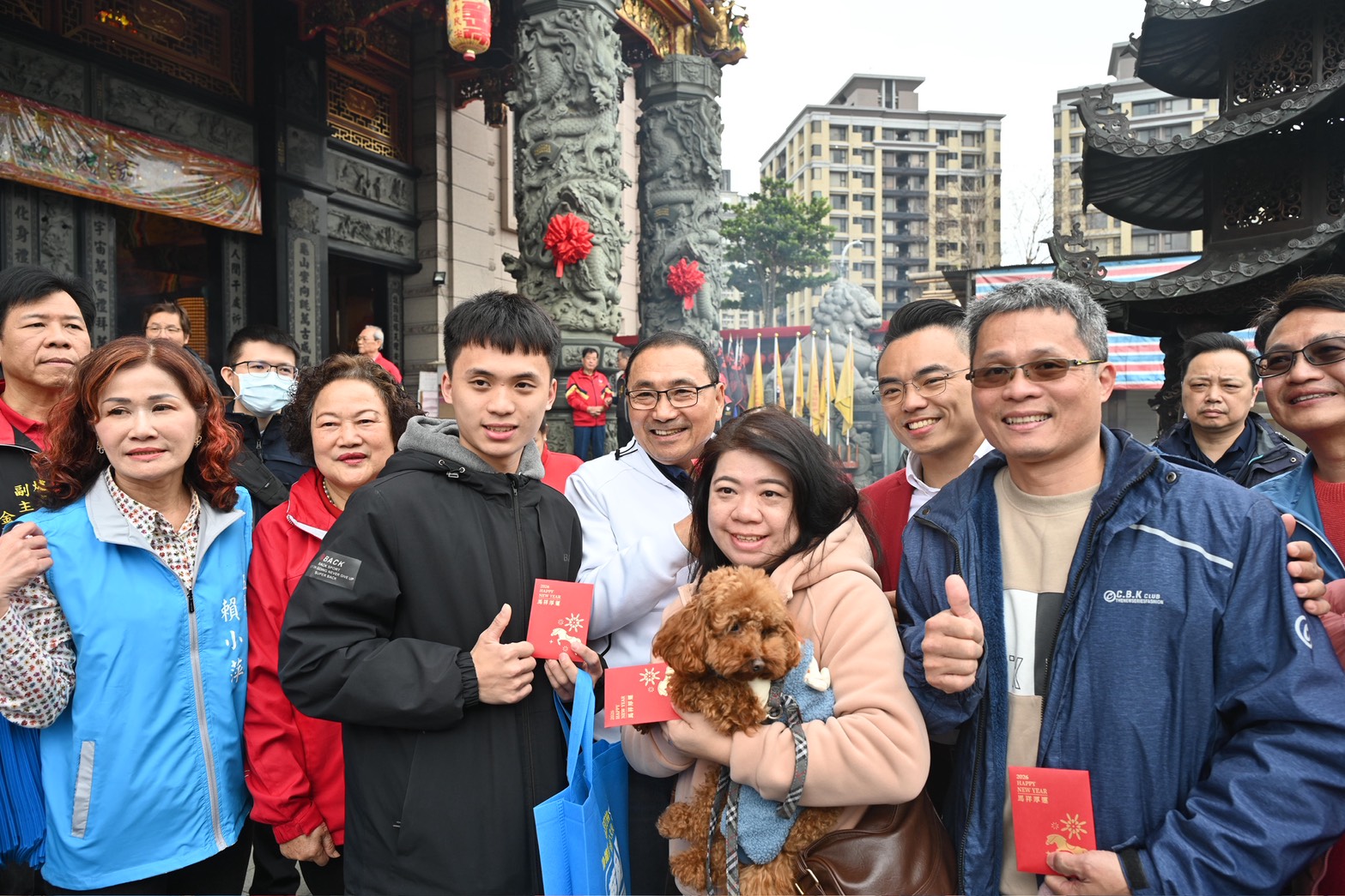 侯友宜發送新年福袋，祝福民眾新的一年「馬祥厚運」。