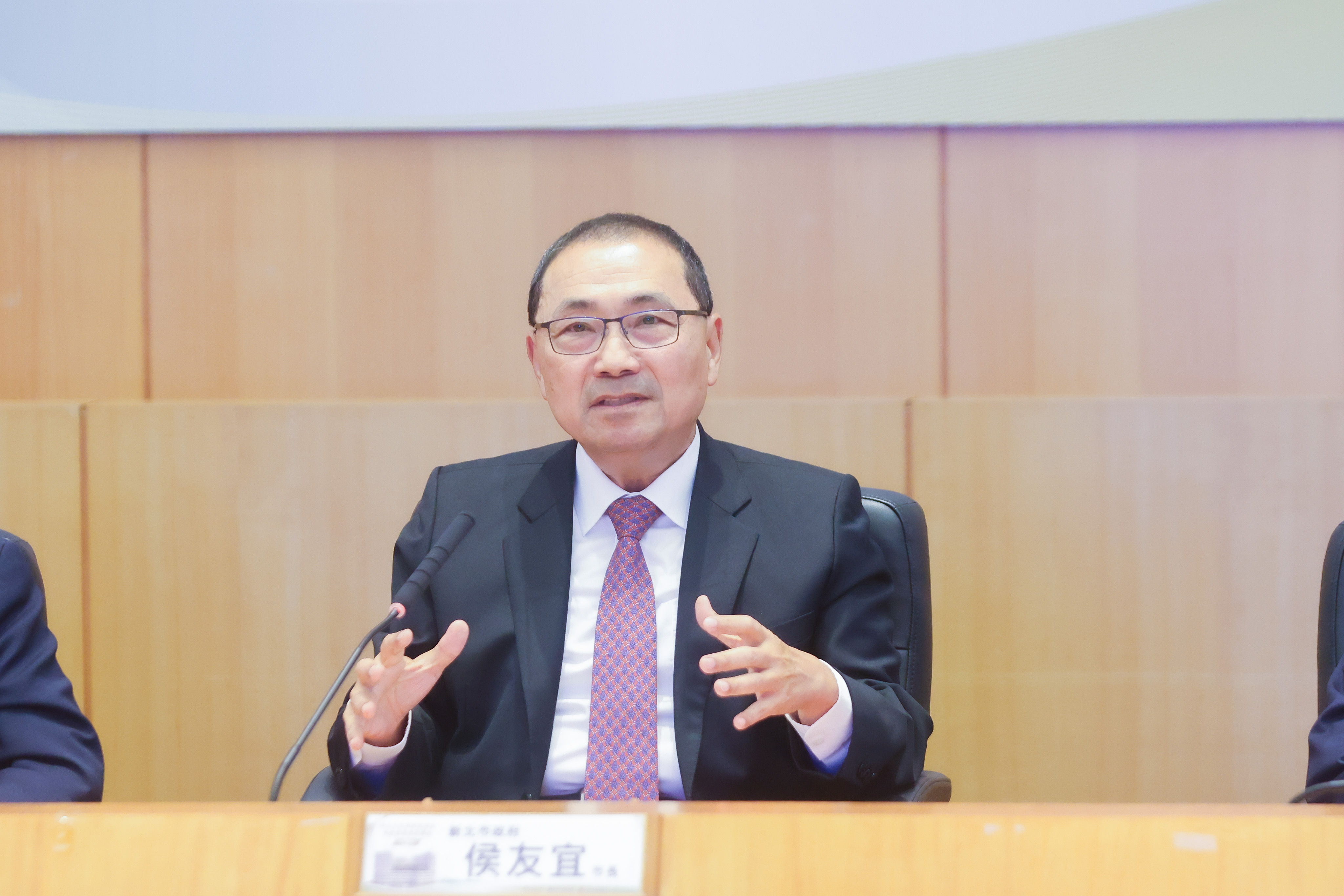 新北市政府今（5）日舉行「新北市板橋醫療園區興建暨營運移轉案」簽約典禮。
