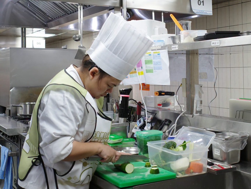 莊敬工家畢業生汪姿岑同學獲選西餐烹飪職類國手_0.jpg